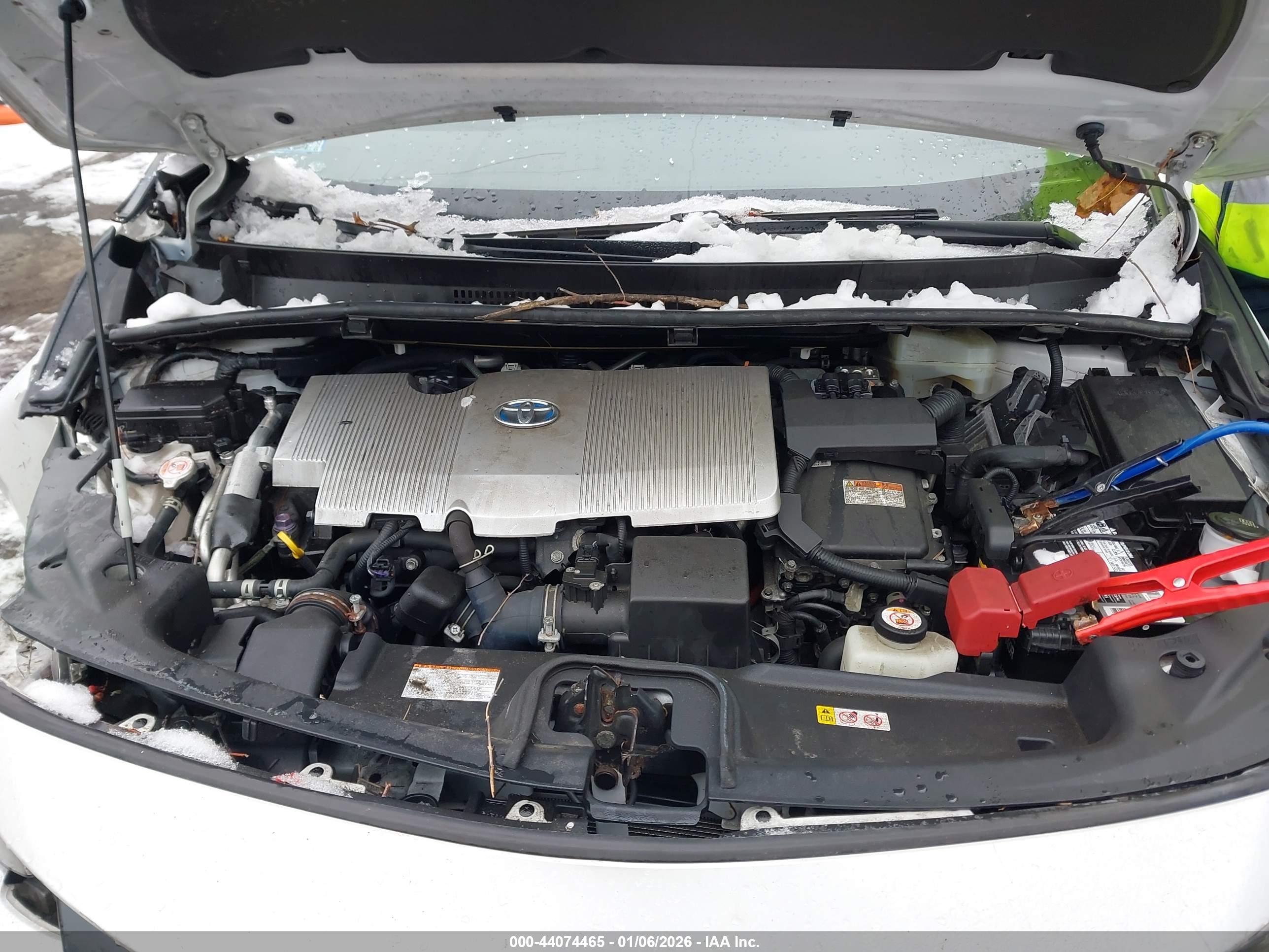 TOYOTA PRIUS image 10