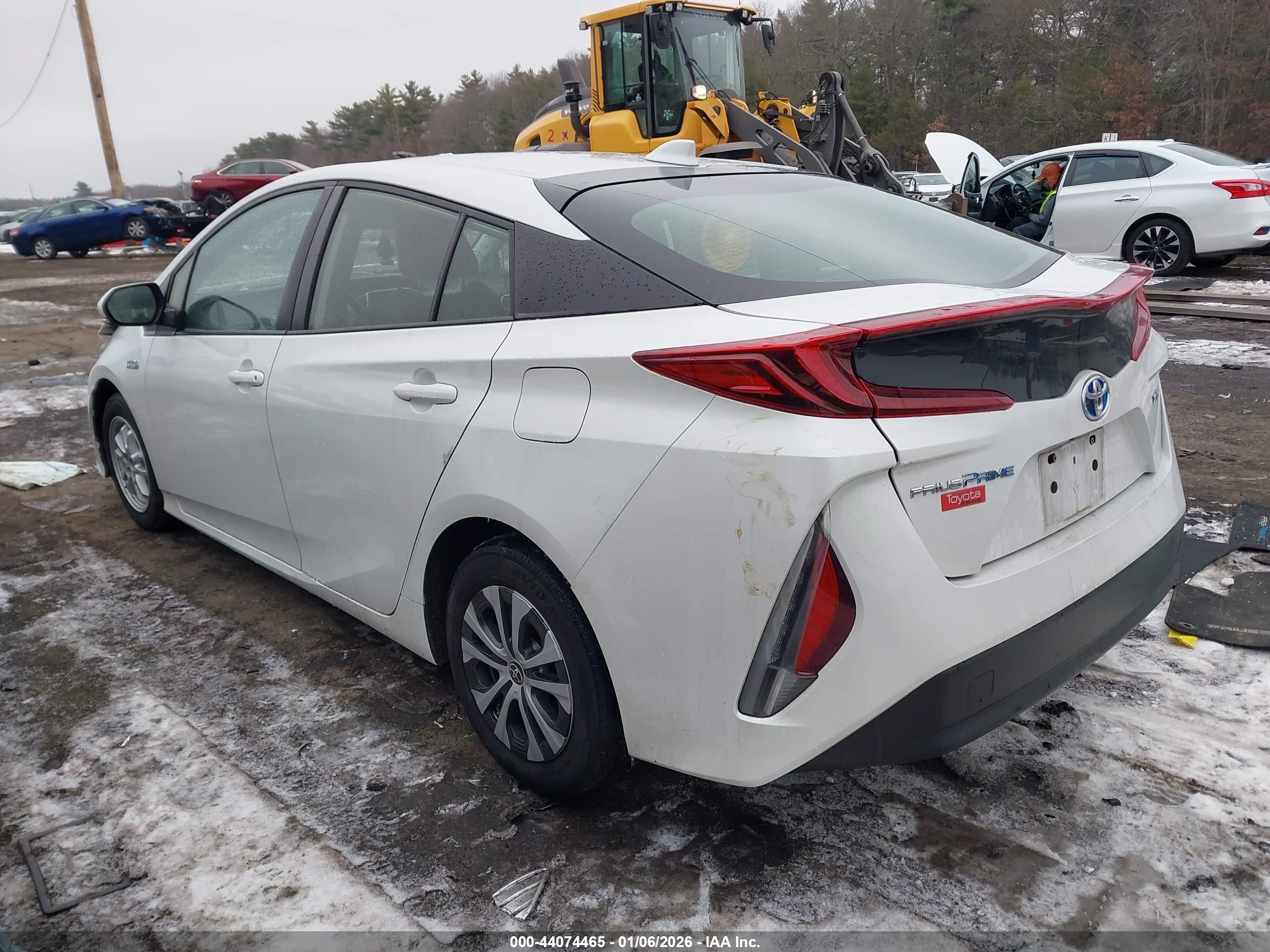 TOYOTA PRIUS image 3