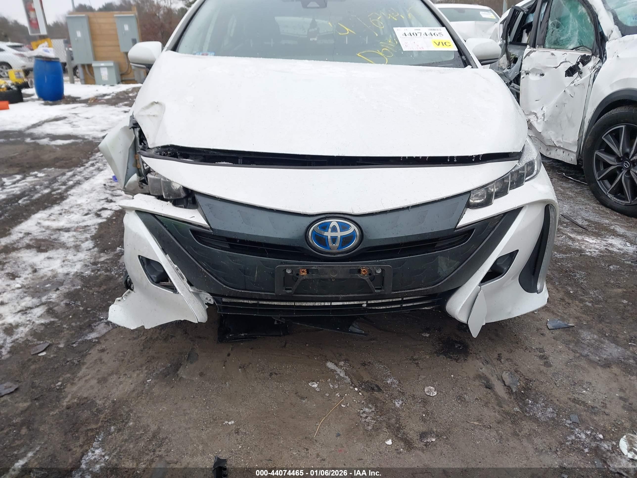 TOYOTA PRIUS image 6