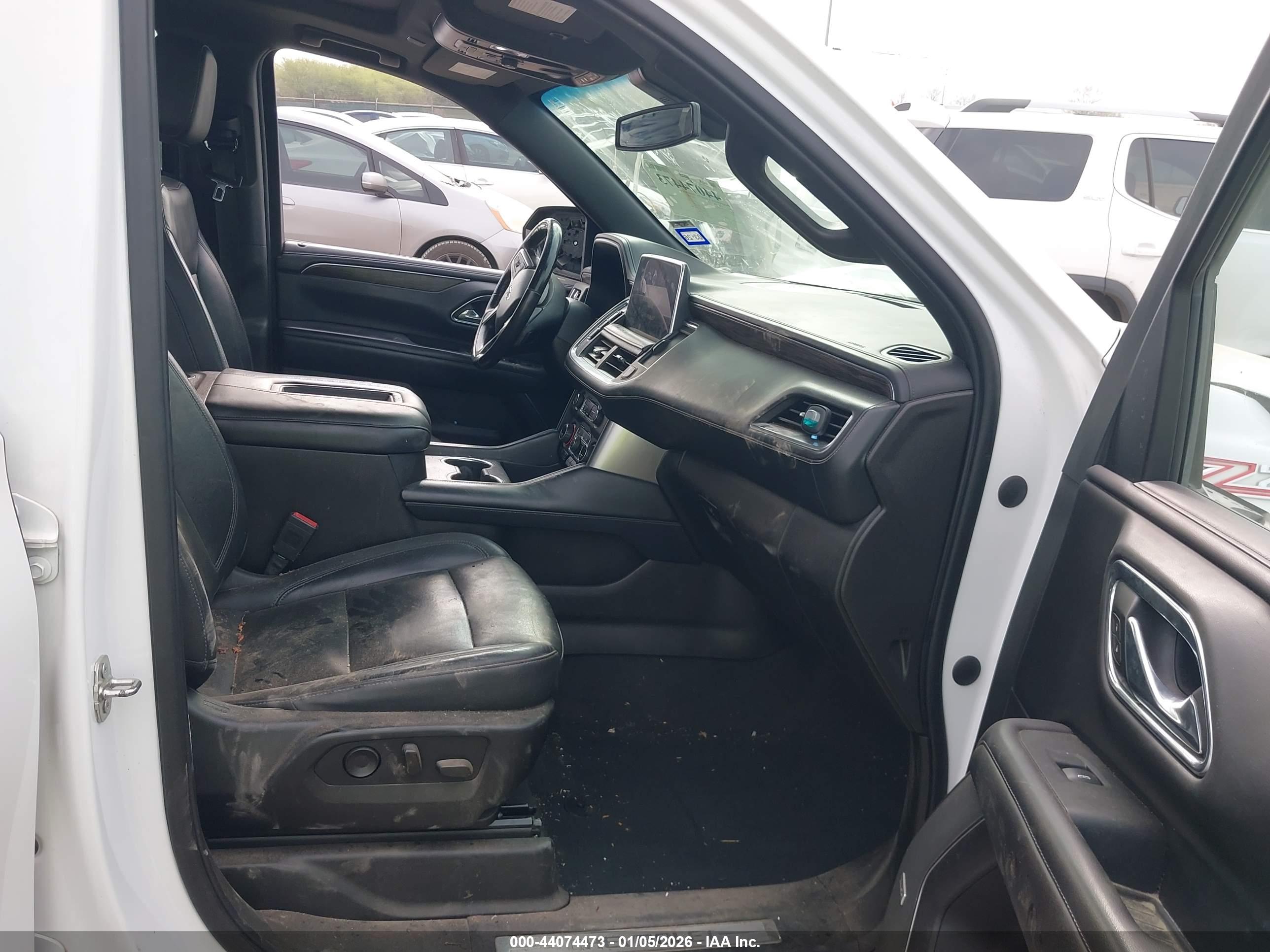 CHEVROLET TAHOE image 5