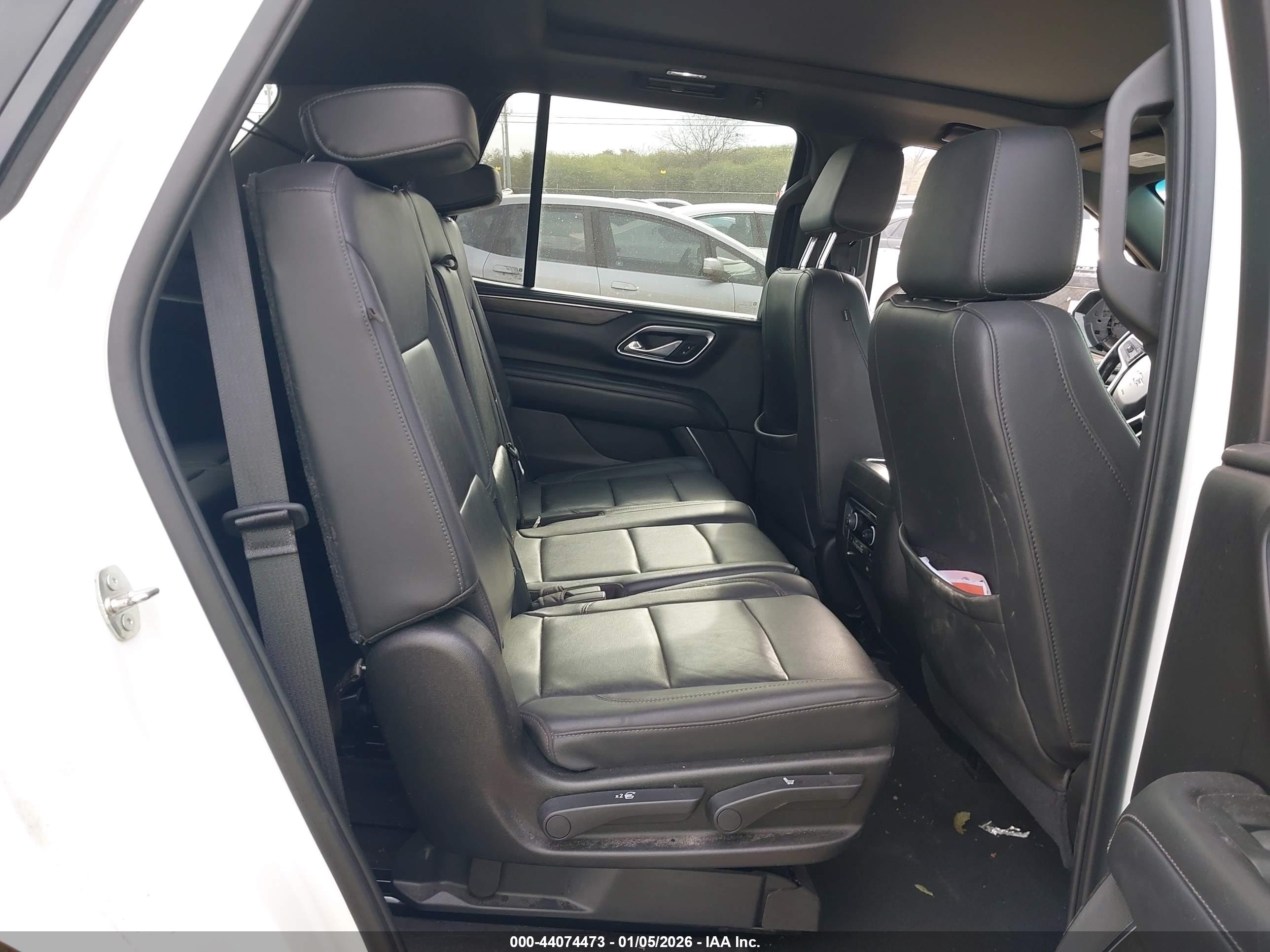 CHEVROLET TAHOE image 8