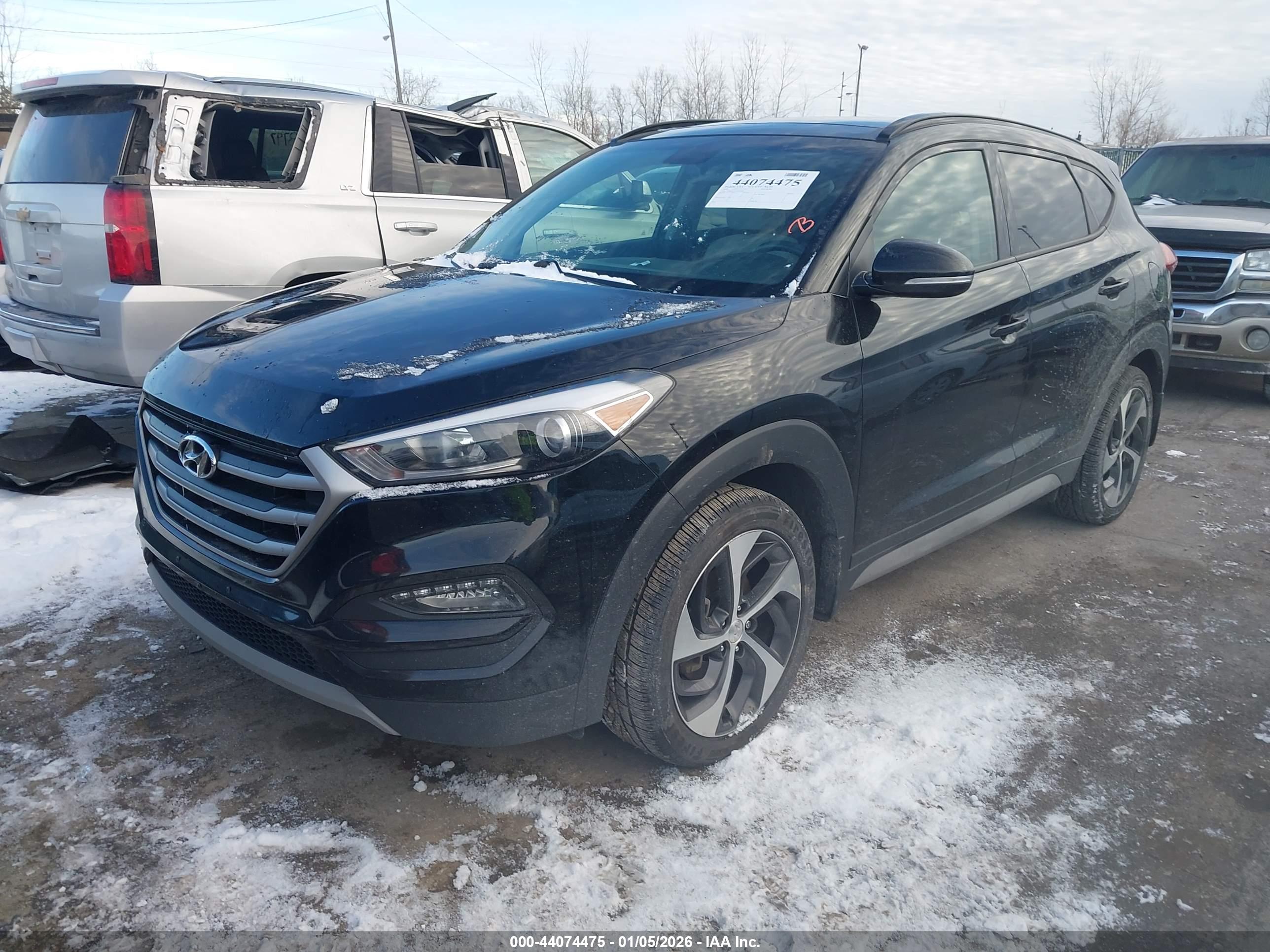 HYUNDAI TUCSON image 2