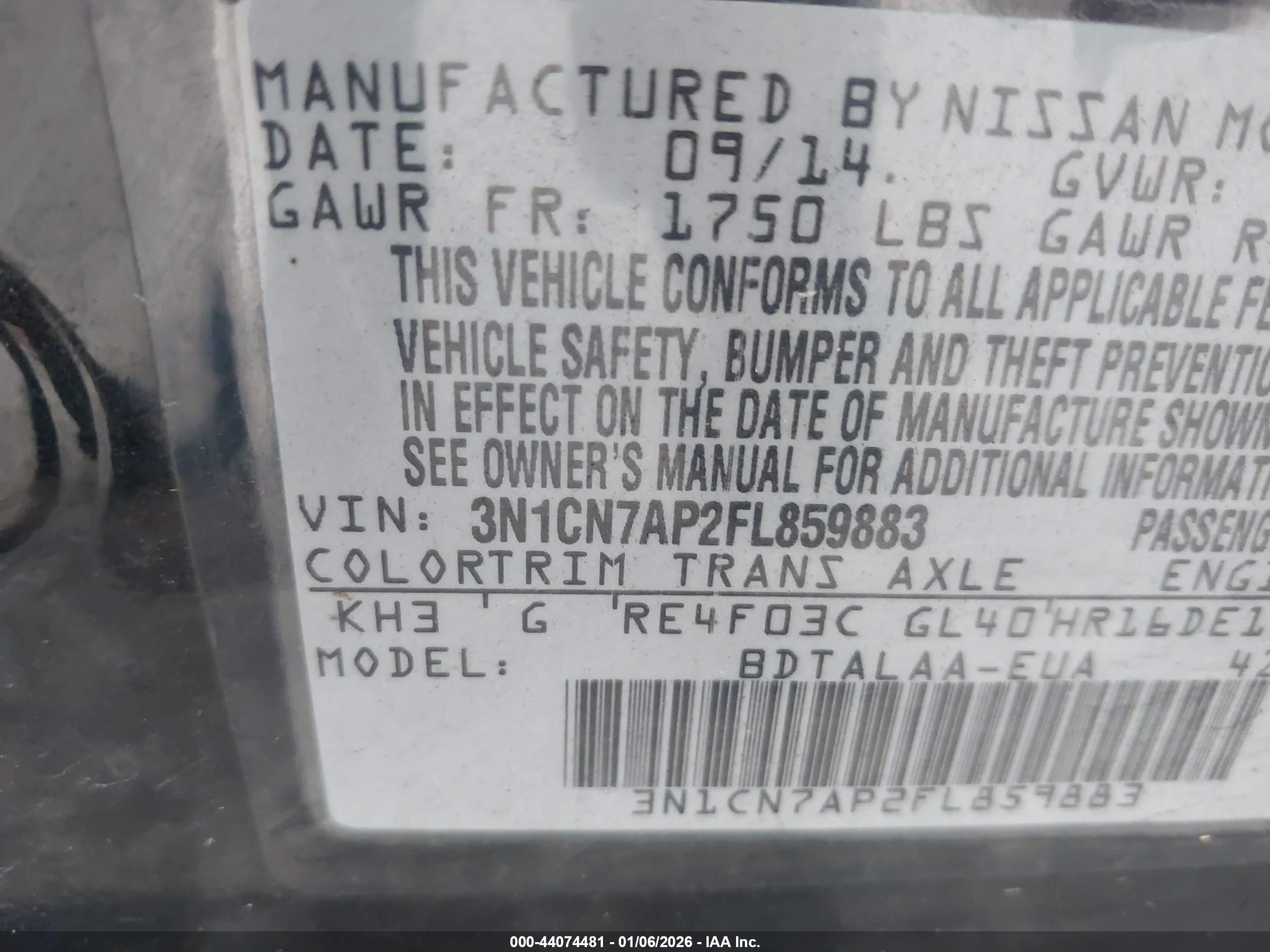 NISSAN VERSA image 9