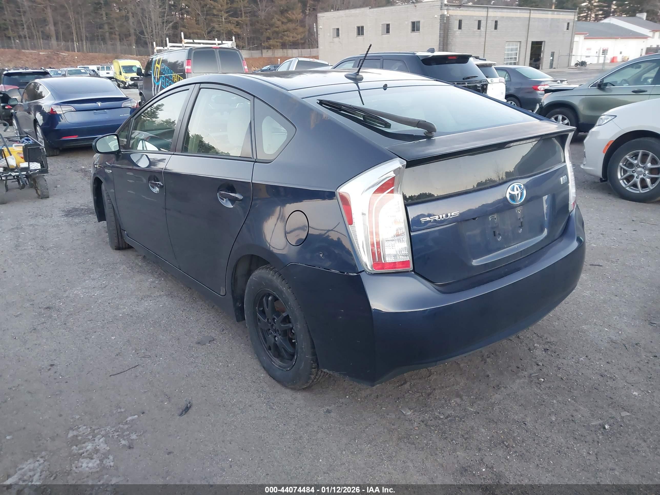 TOYOTA PRIUS image 3
