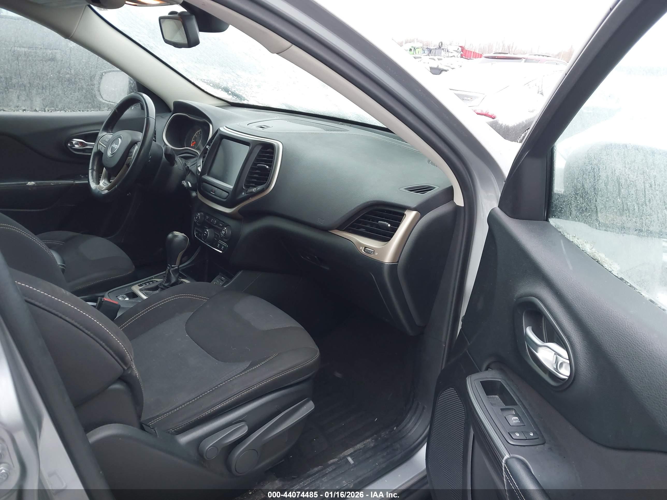 JEEP CHEROKEE image 5