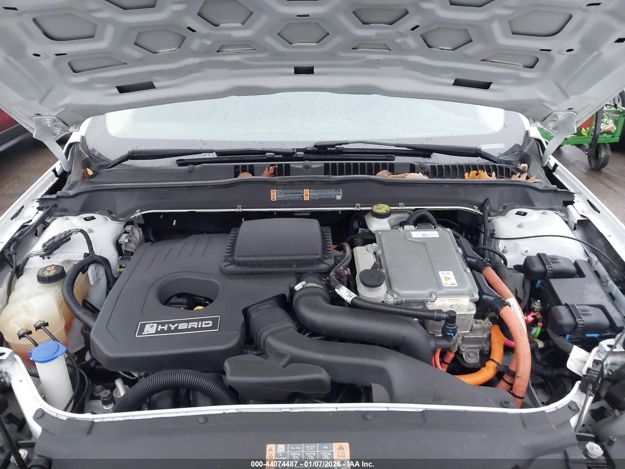 FORD FUSION image 10