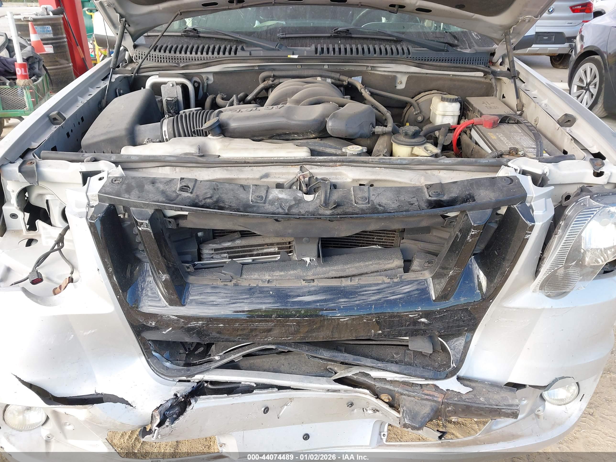 FORD EXPLORER image 10