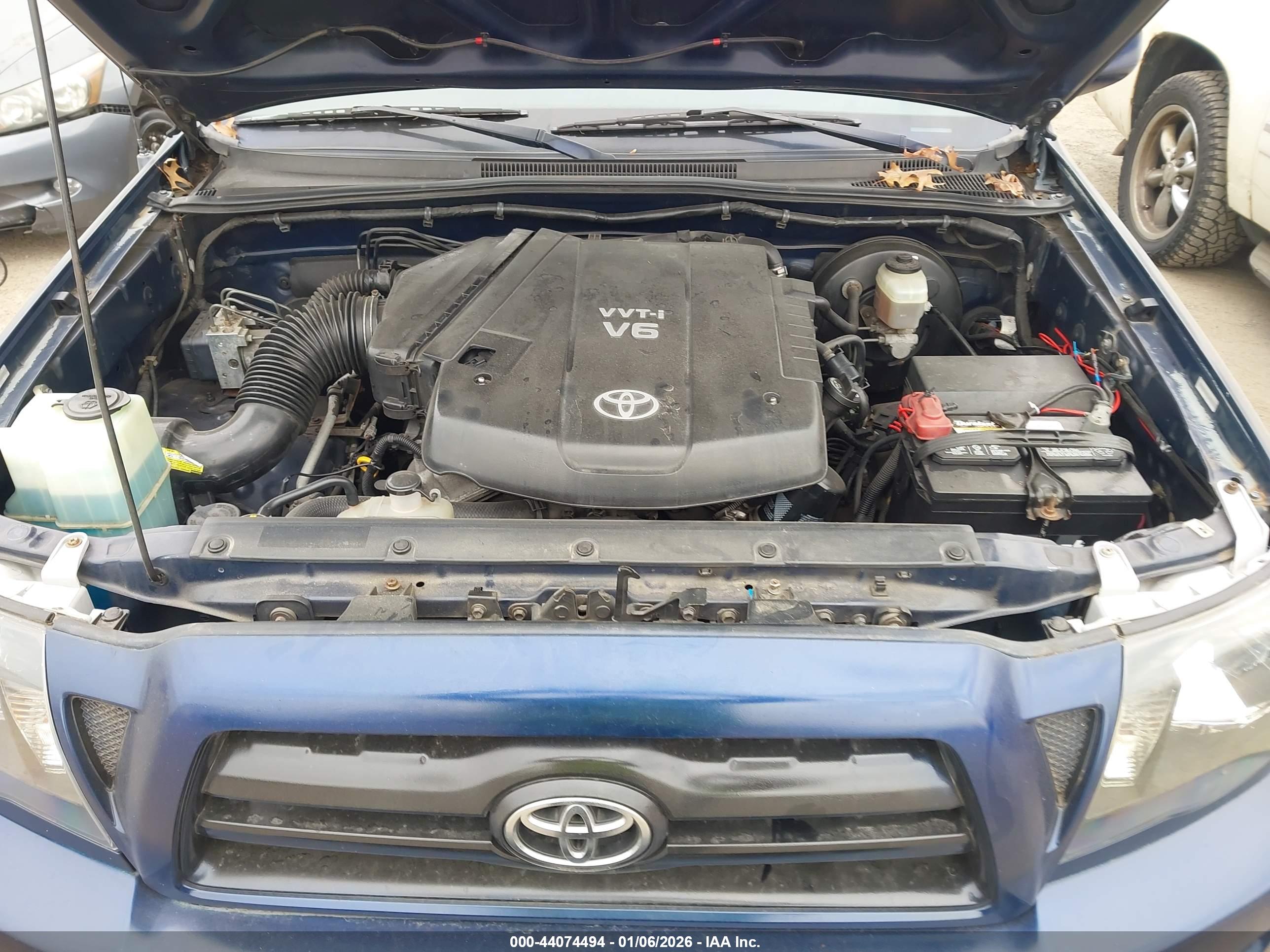 TOYOTA TACOMA image 10