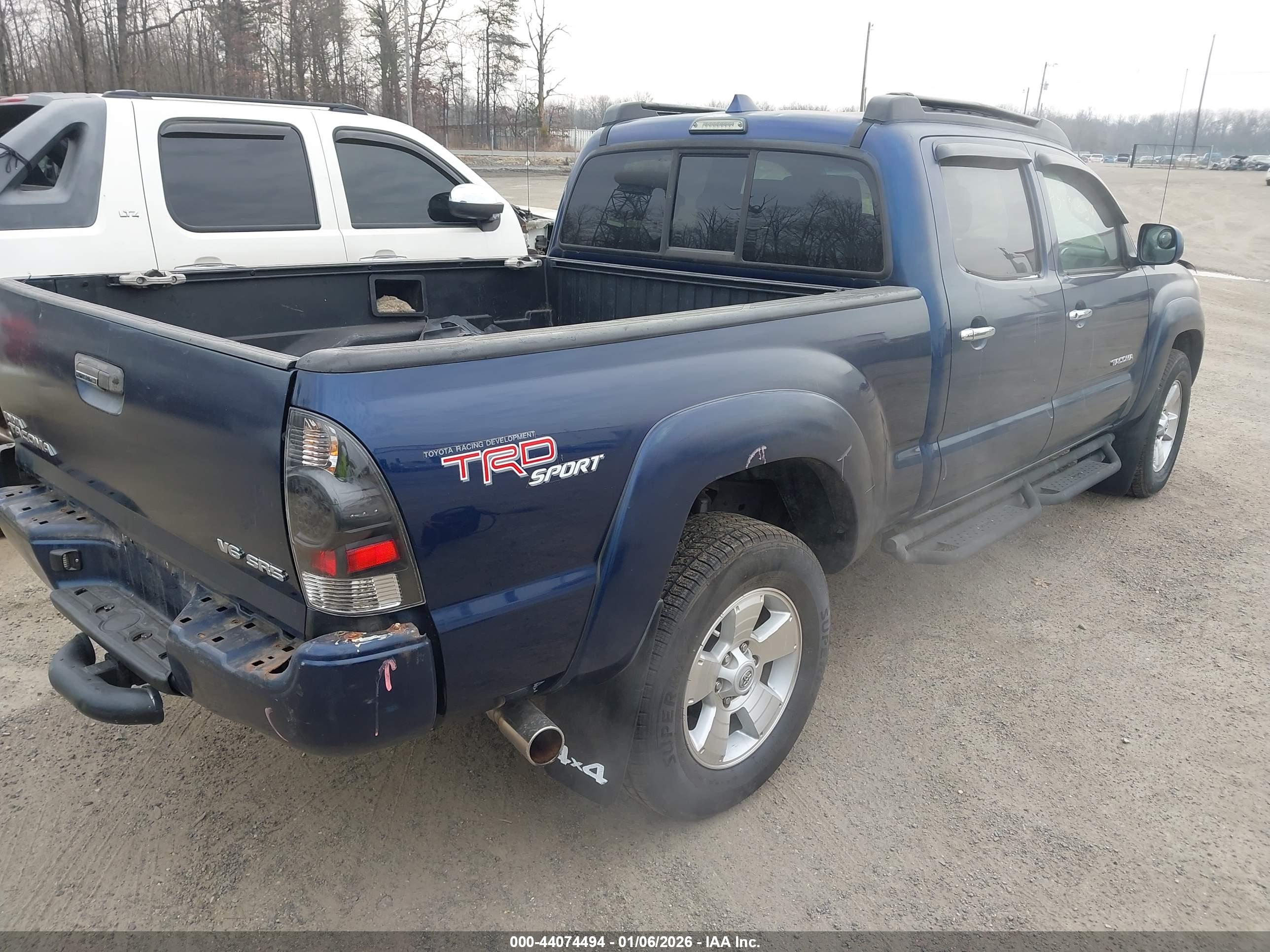 TOYOTA TACOMA image 4