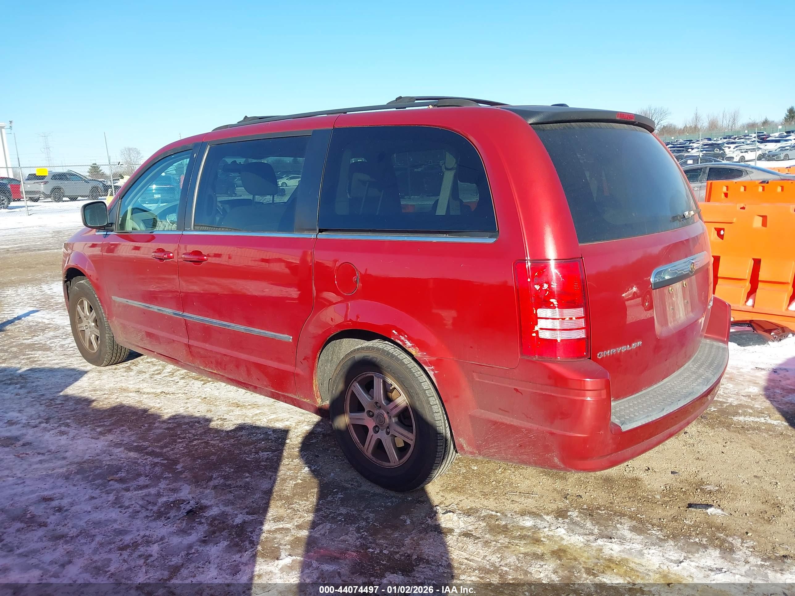 CHRYSLER TOWN image 3