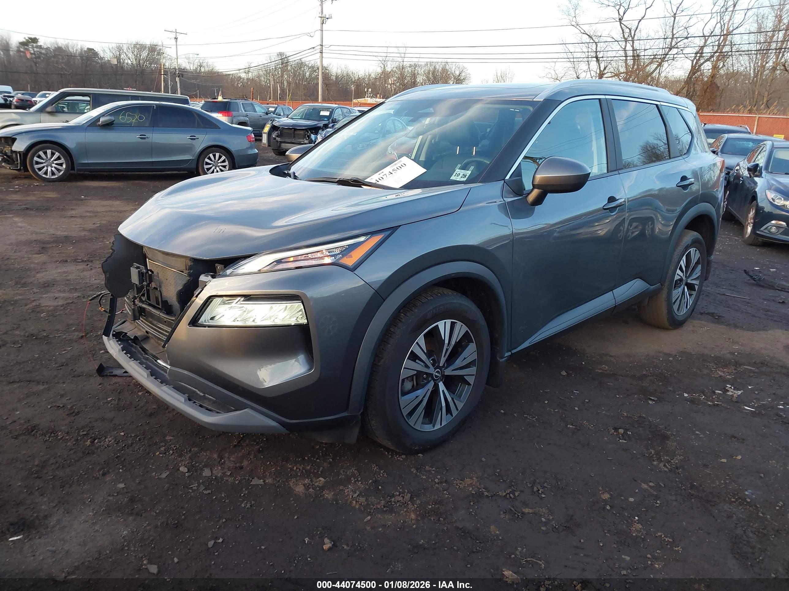 NISSAN ROGUE image 2