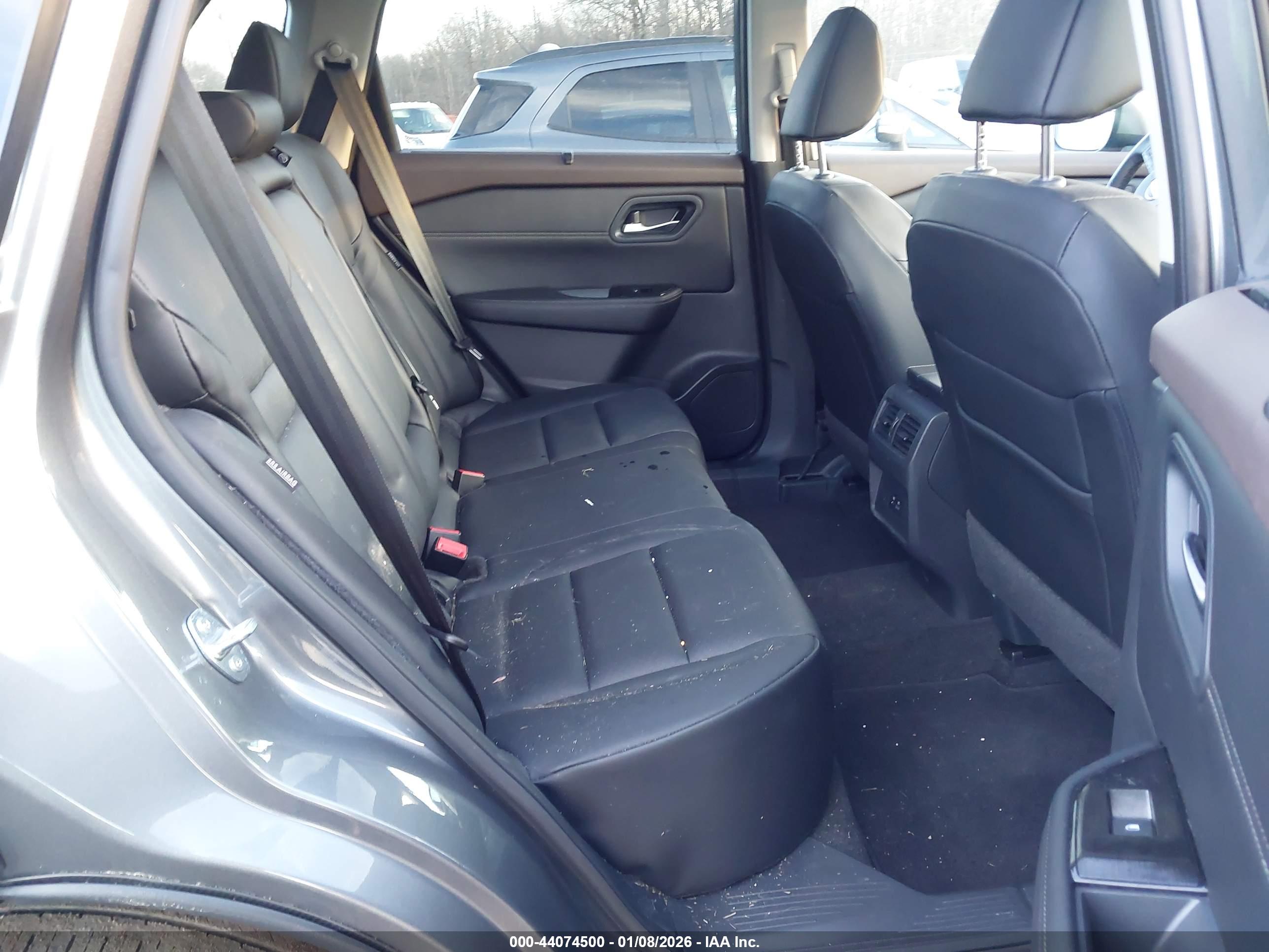 NISSAN ROGUE image 8