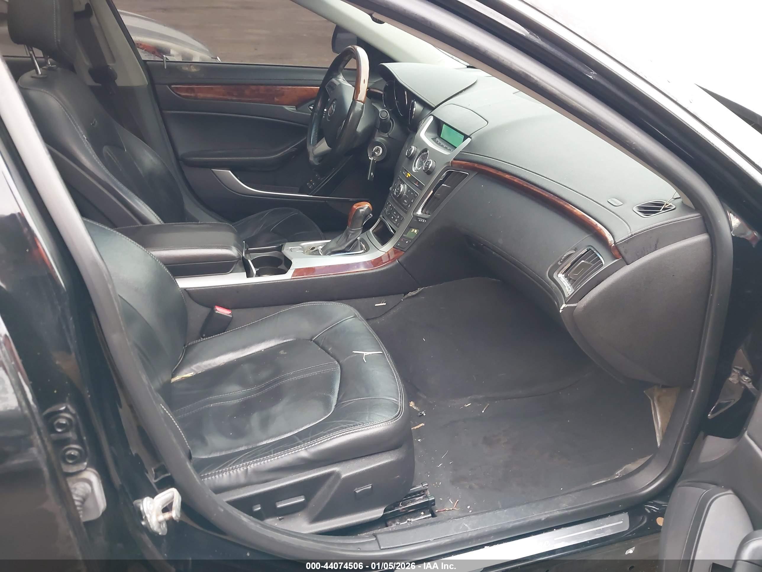 CADILLAC CTS image 5