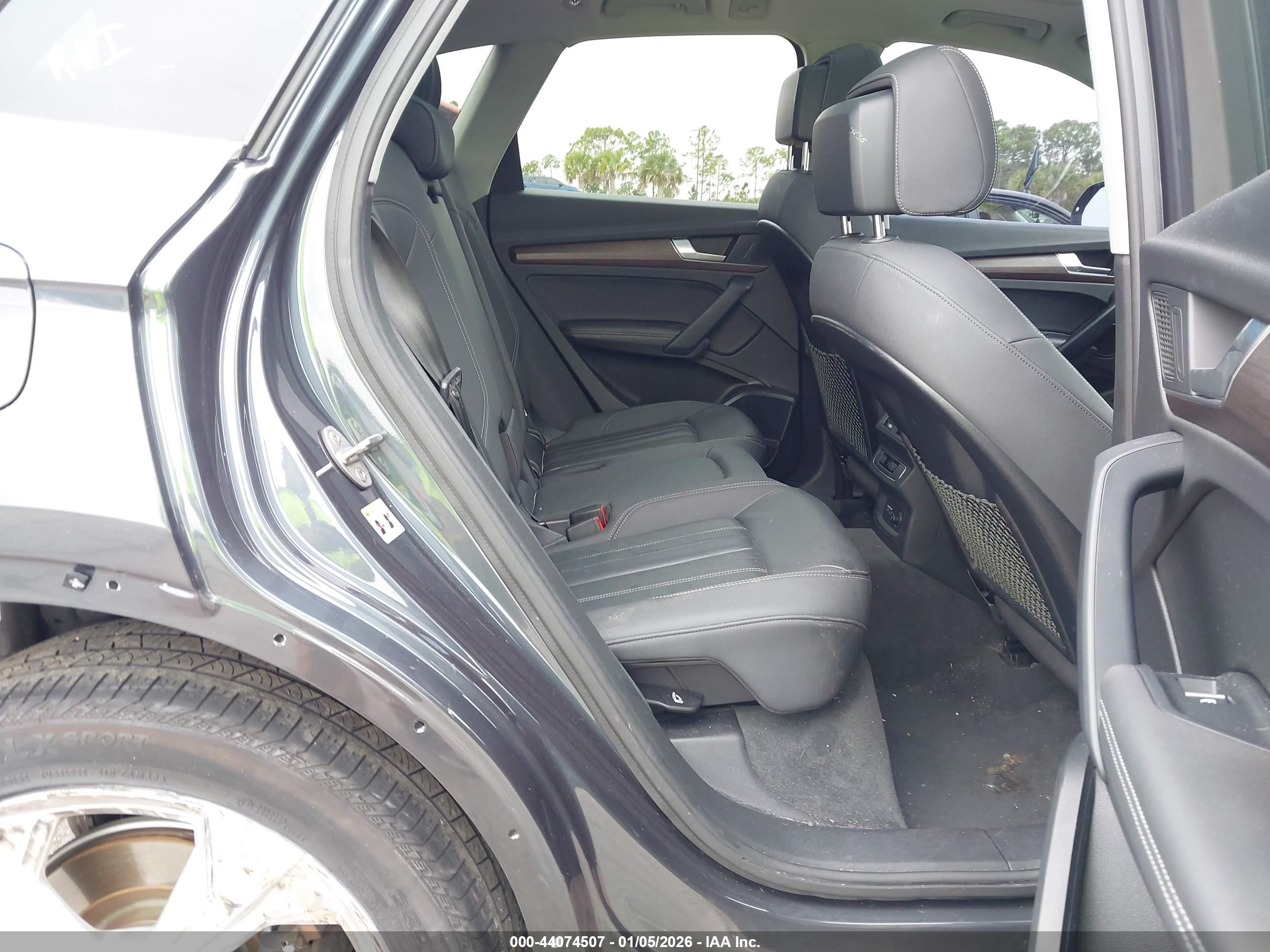 AUDI Q5 image 8