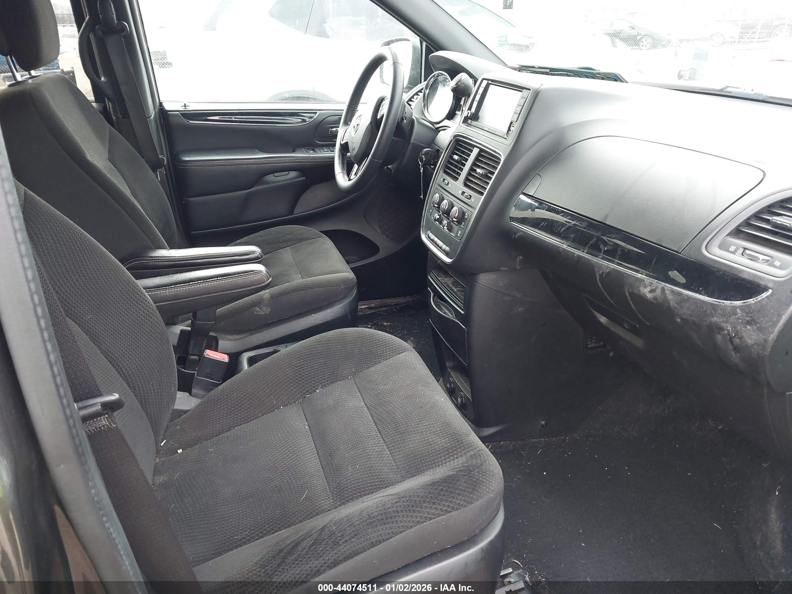 DODGE GRAND image 5