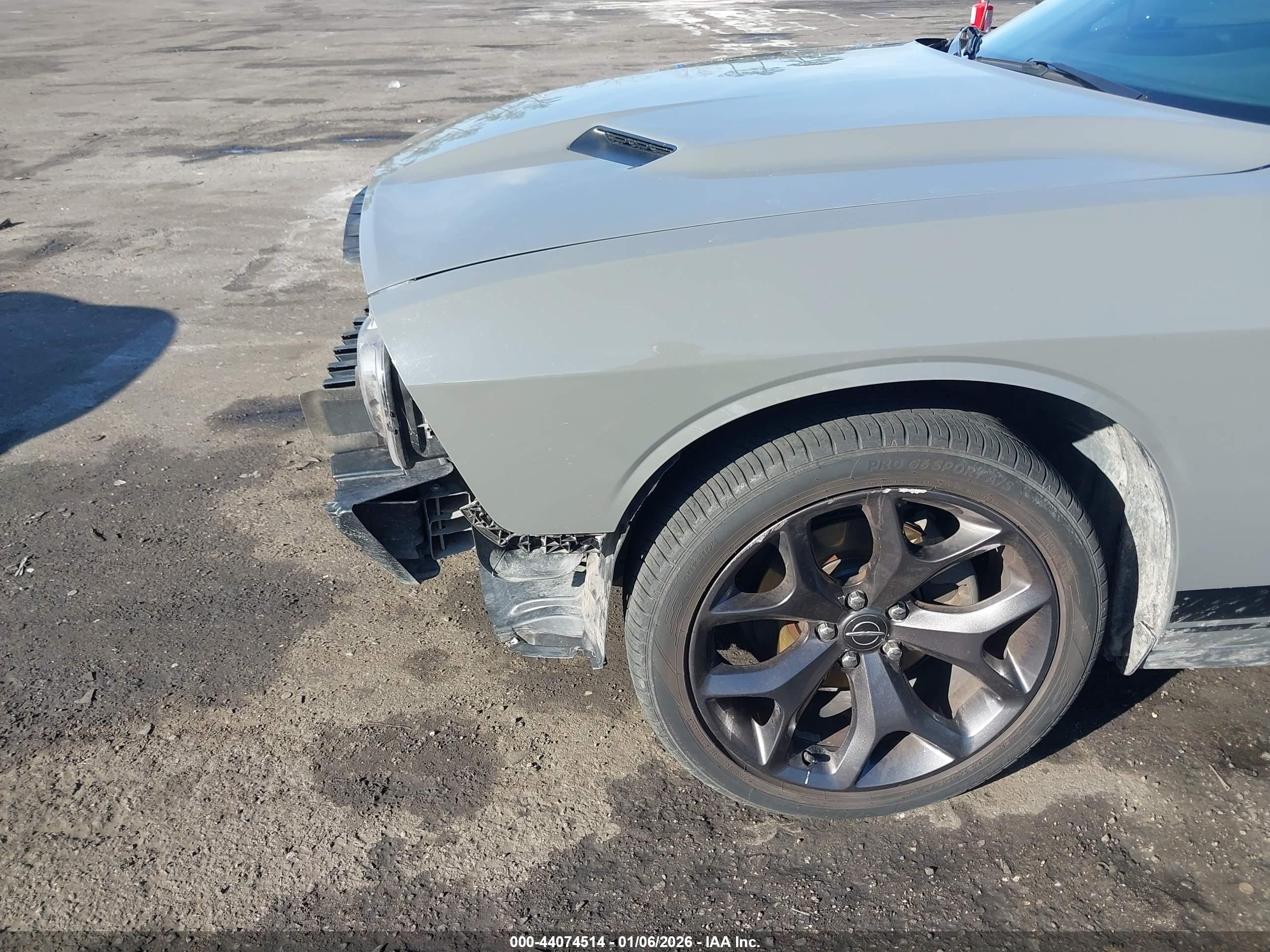 DODGE CHALLENGER image 6