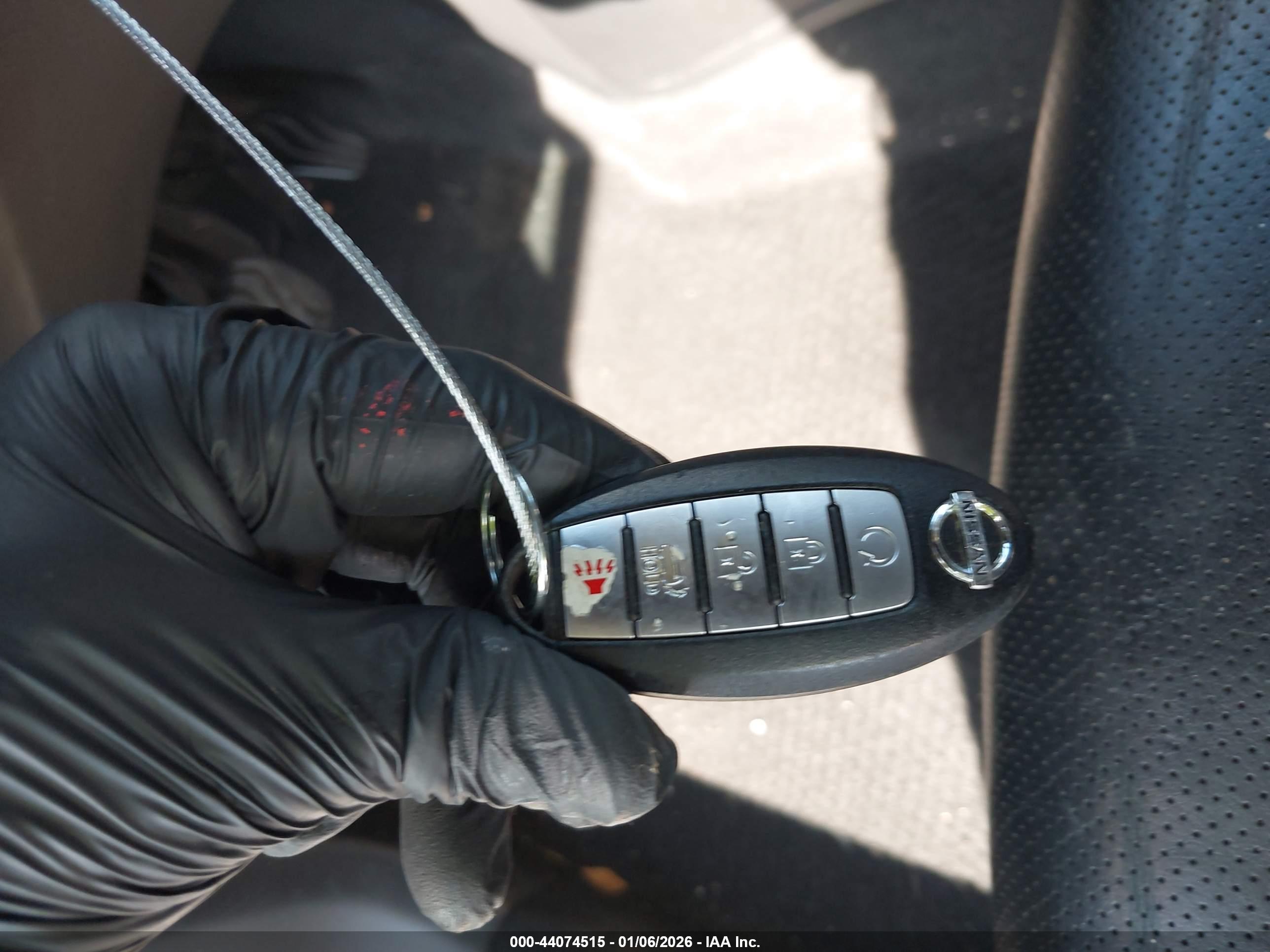 NISSAN ROGUE image 11