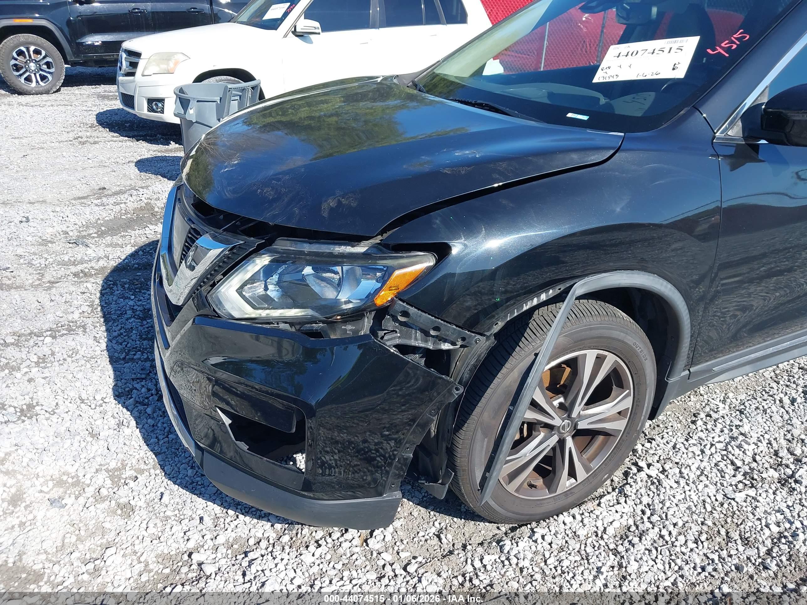 NISSAN ROGUE image 6