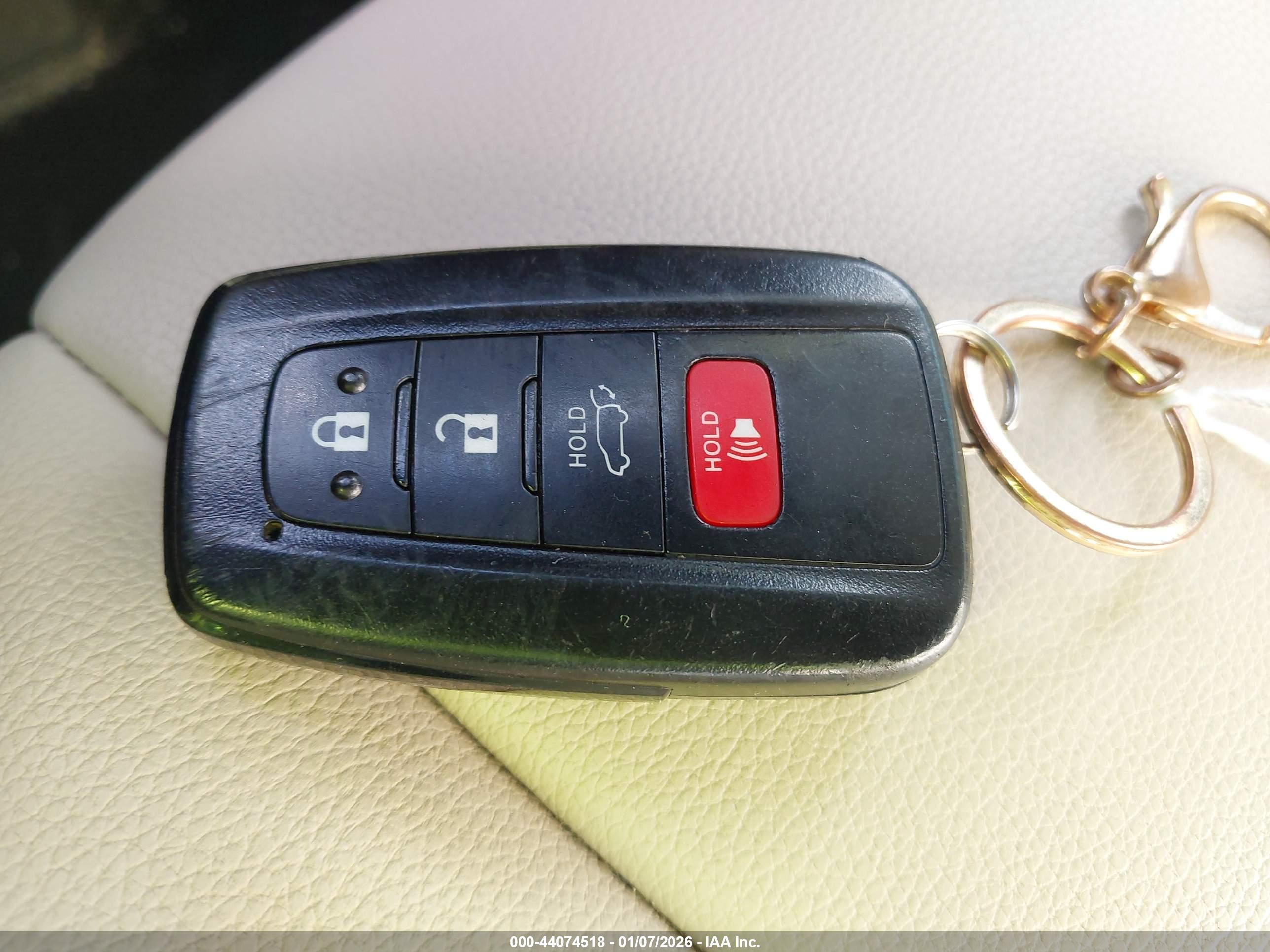 TOYOTA HIGHLANDER image 11