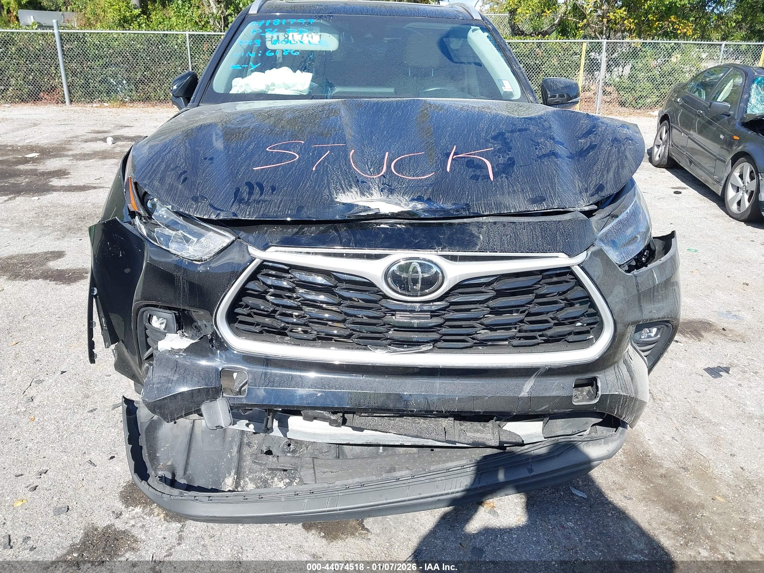 TOYOTA HIGHLANDER image 6