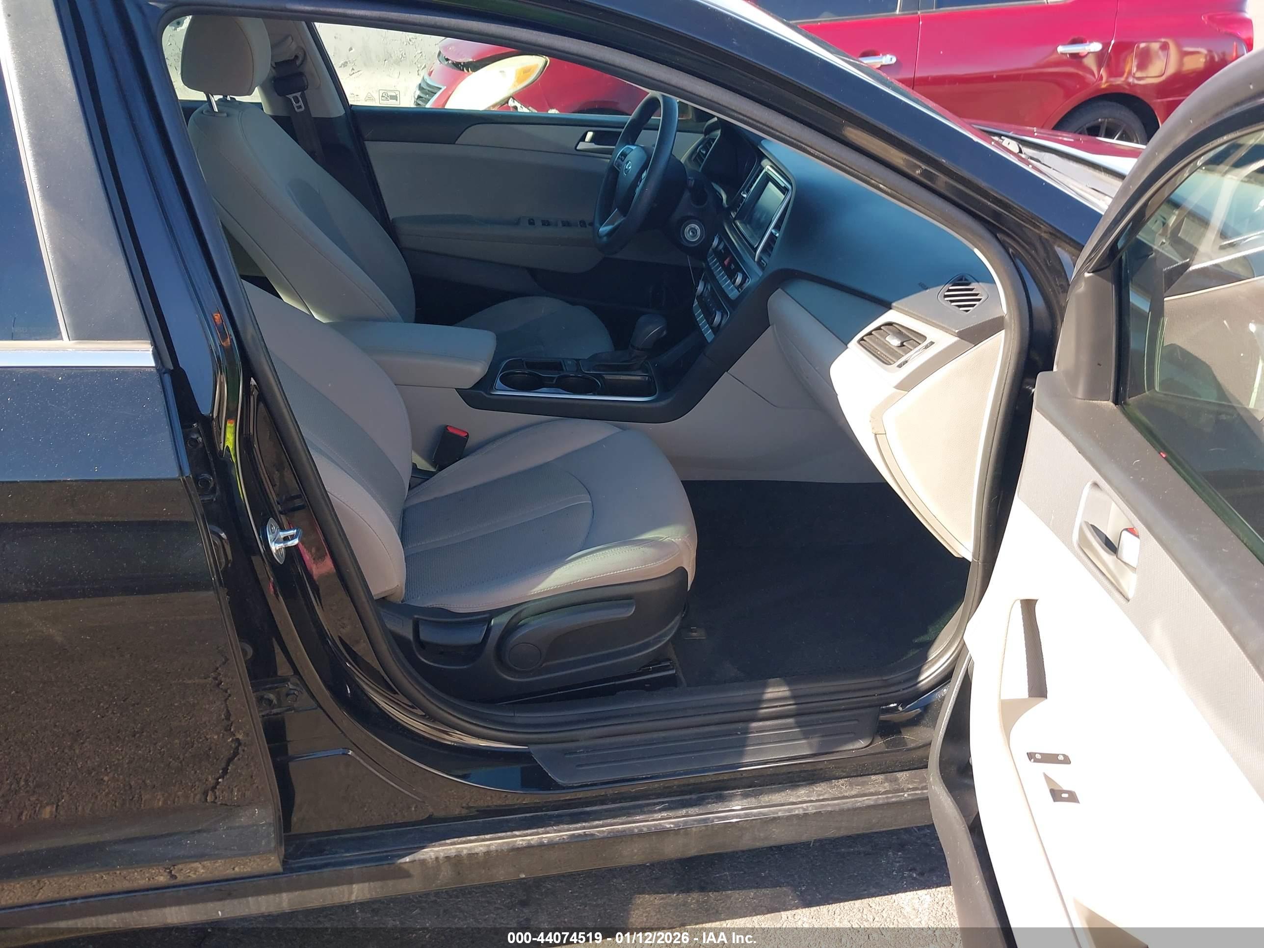 HYUNDAI SONATA image 5