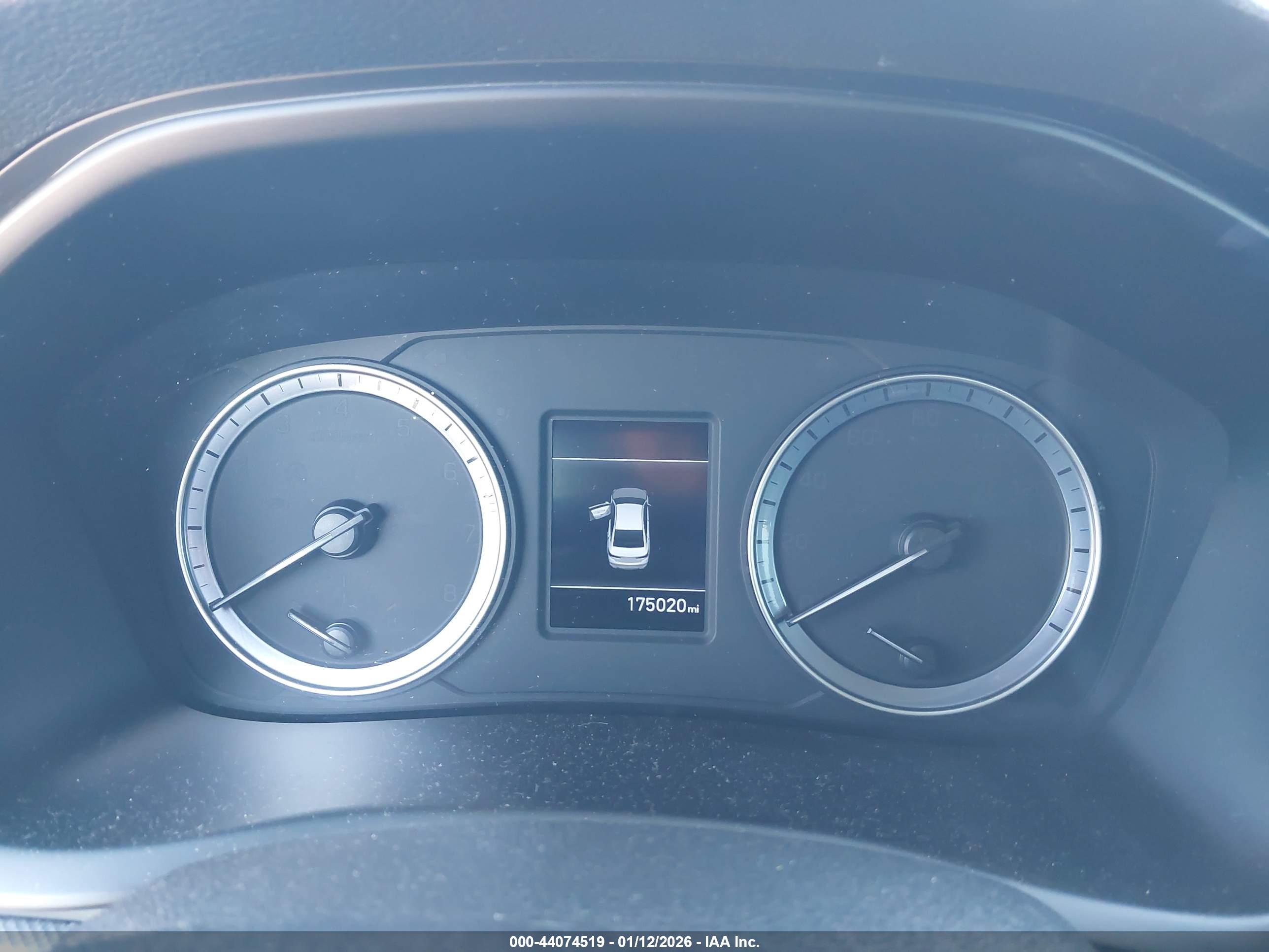 HYUNDAI SONATA image 7