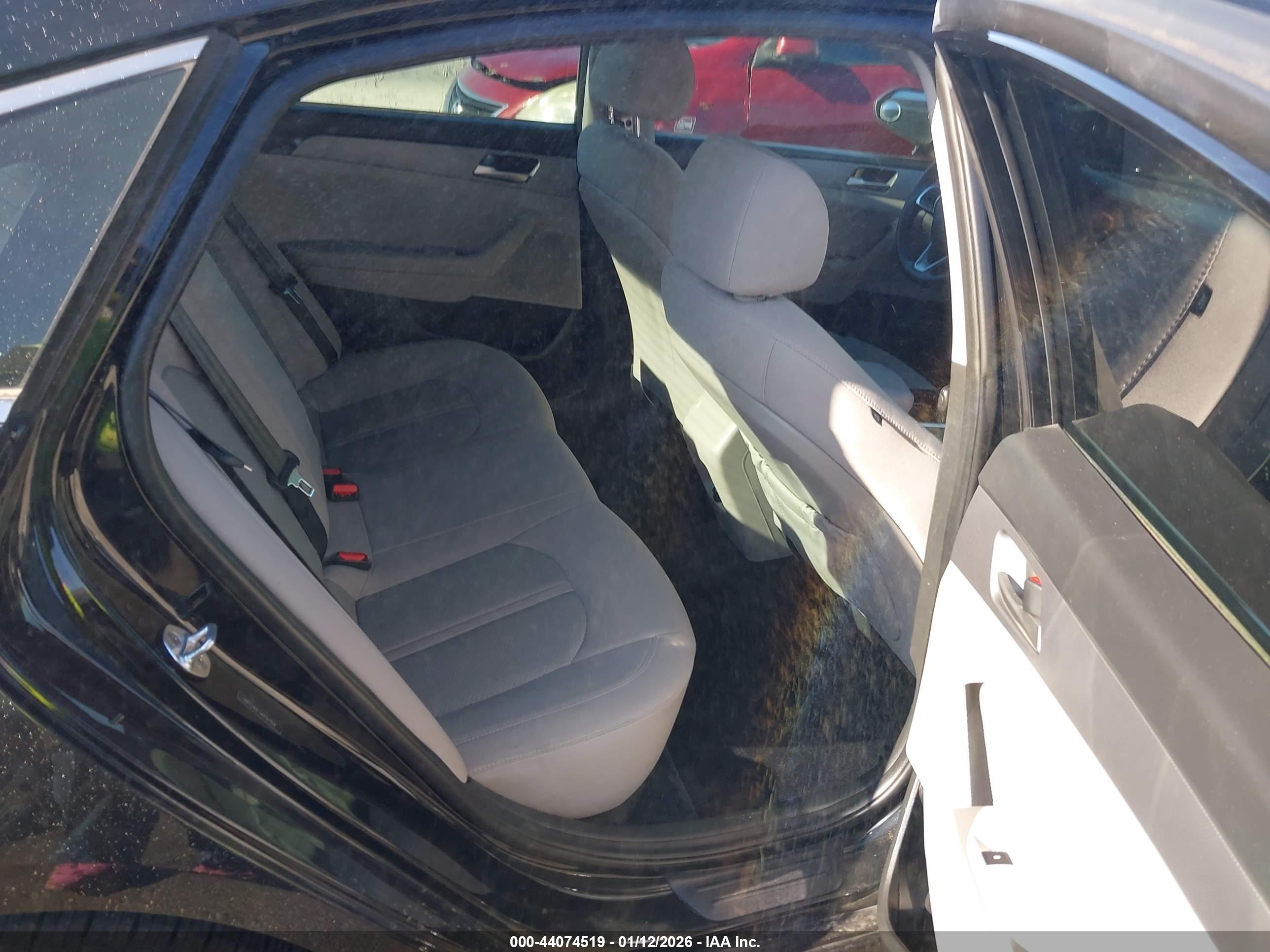 HYUNDAI SONATA image 8