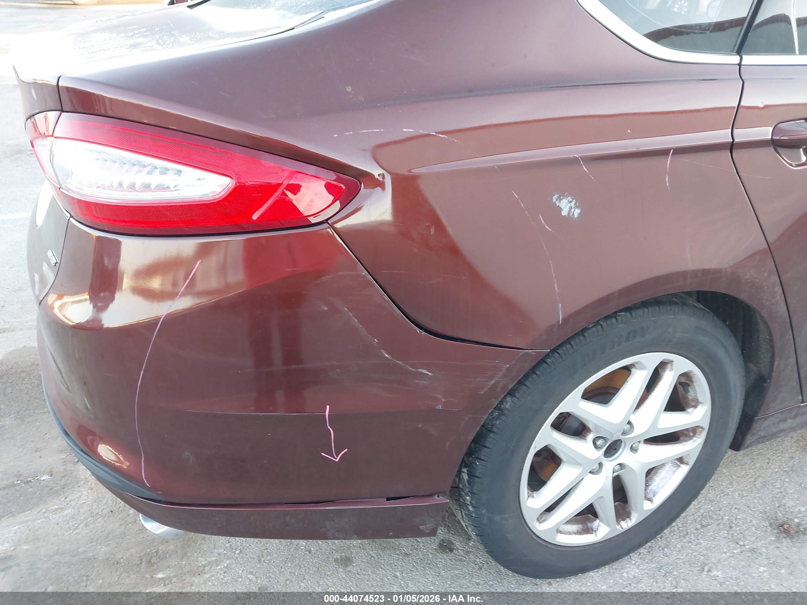 FORD FUSION image 6