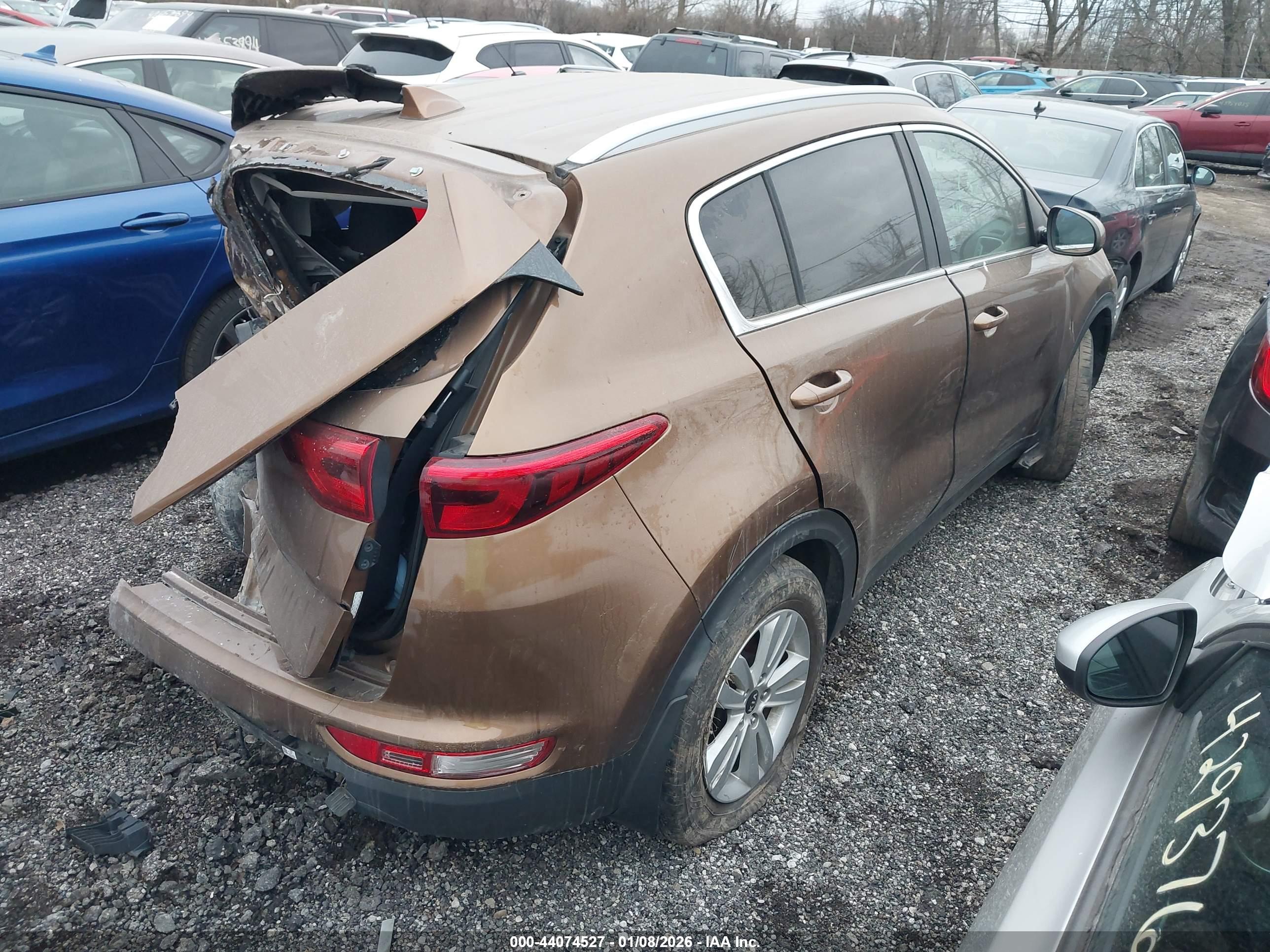 KIA SPORTAGE image 4