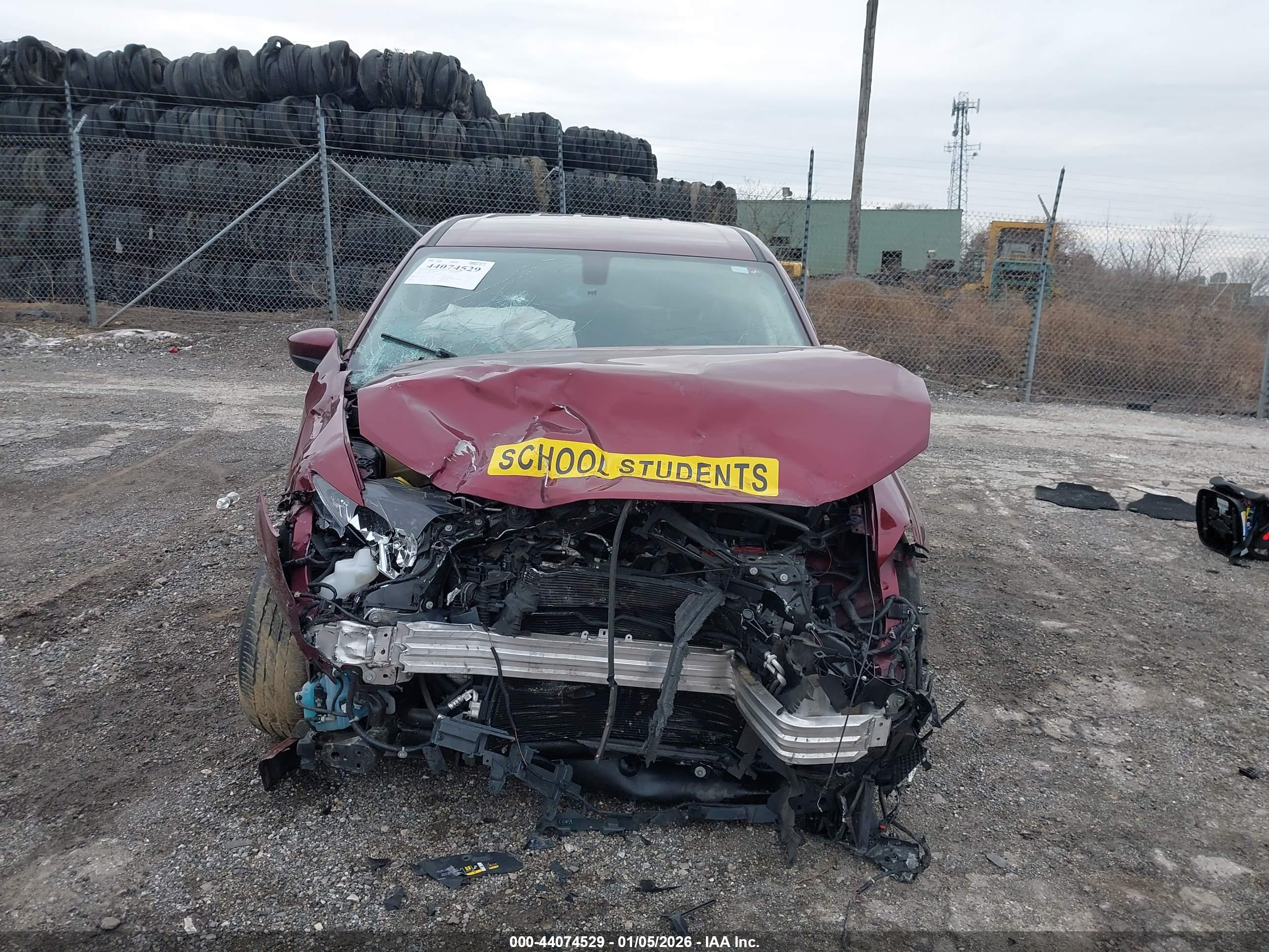 CHRYSLER VOYAGER image 6