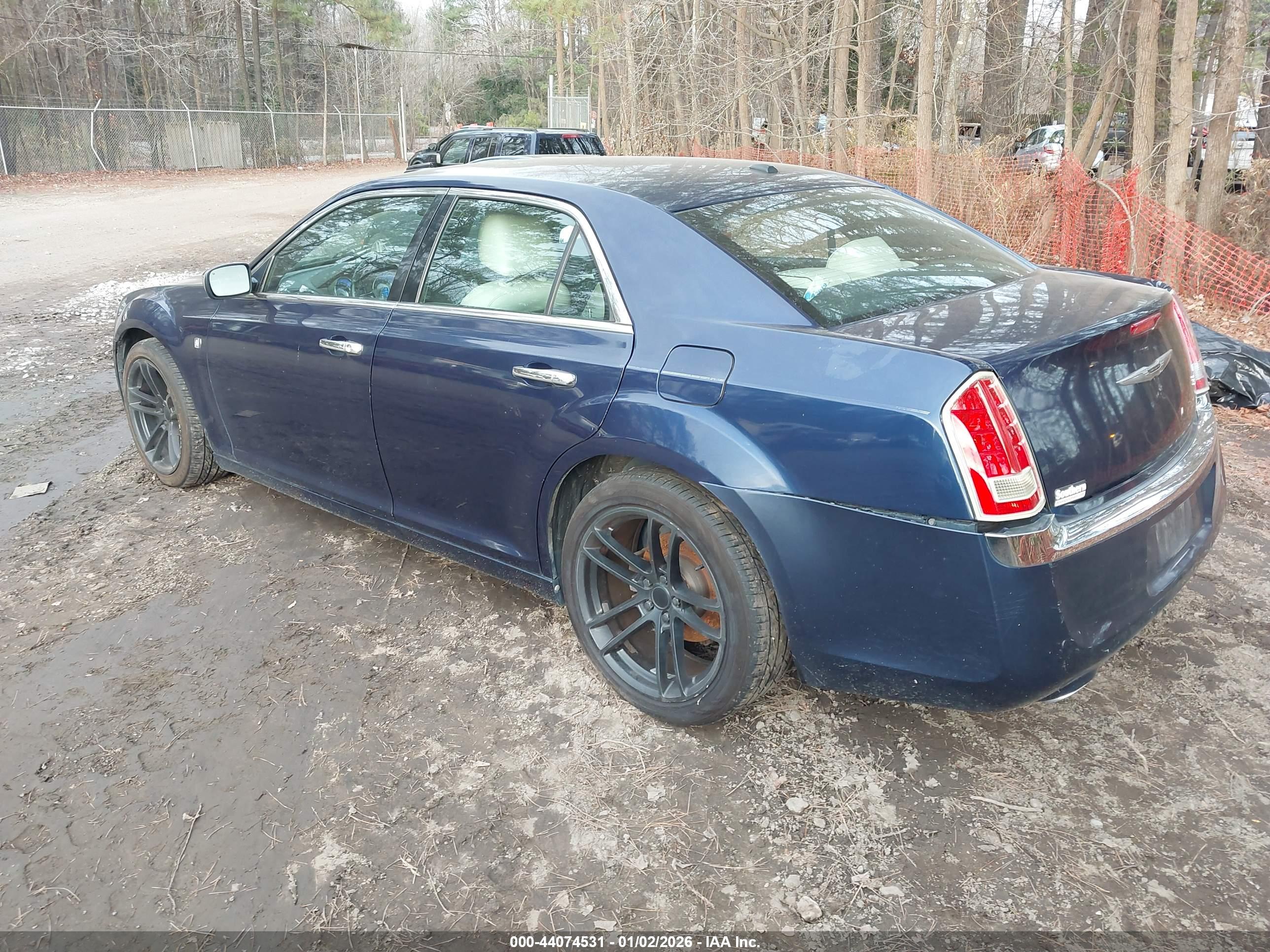 CHRYSLER 300 image 3