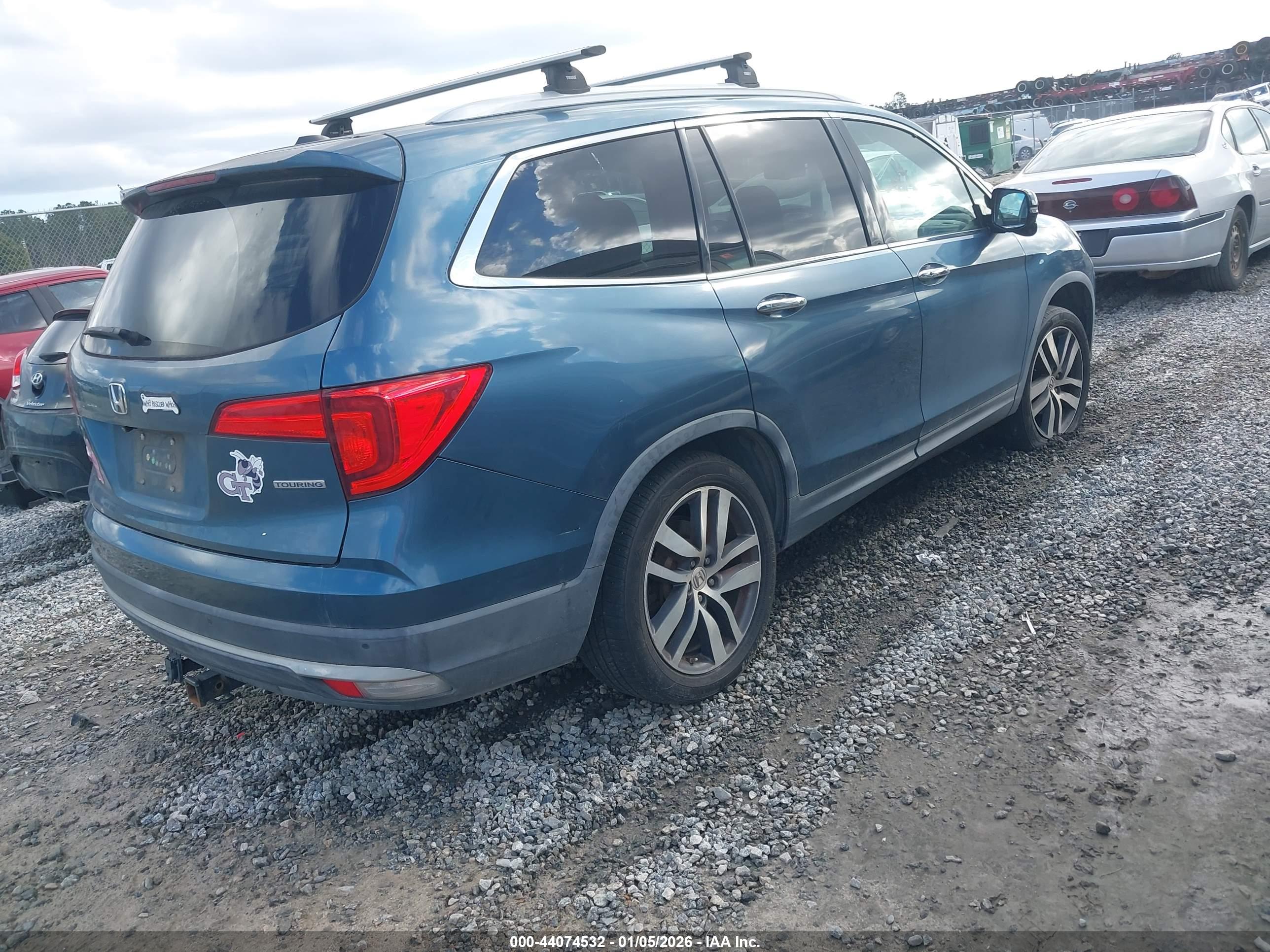 HONDA PILOT image 4