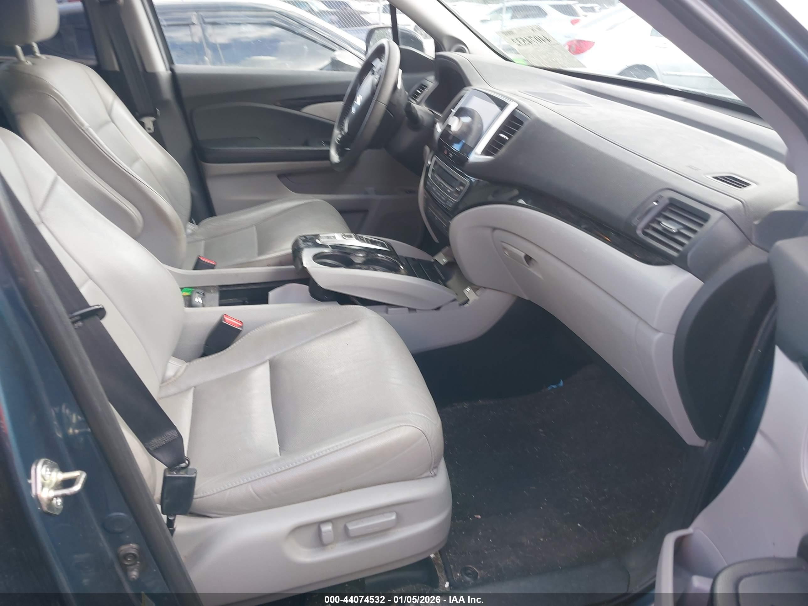 HONDA PILOT image 5