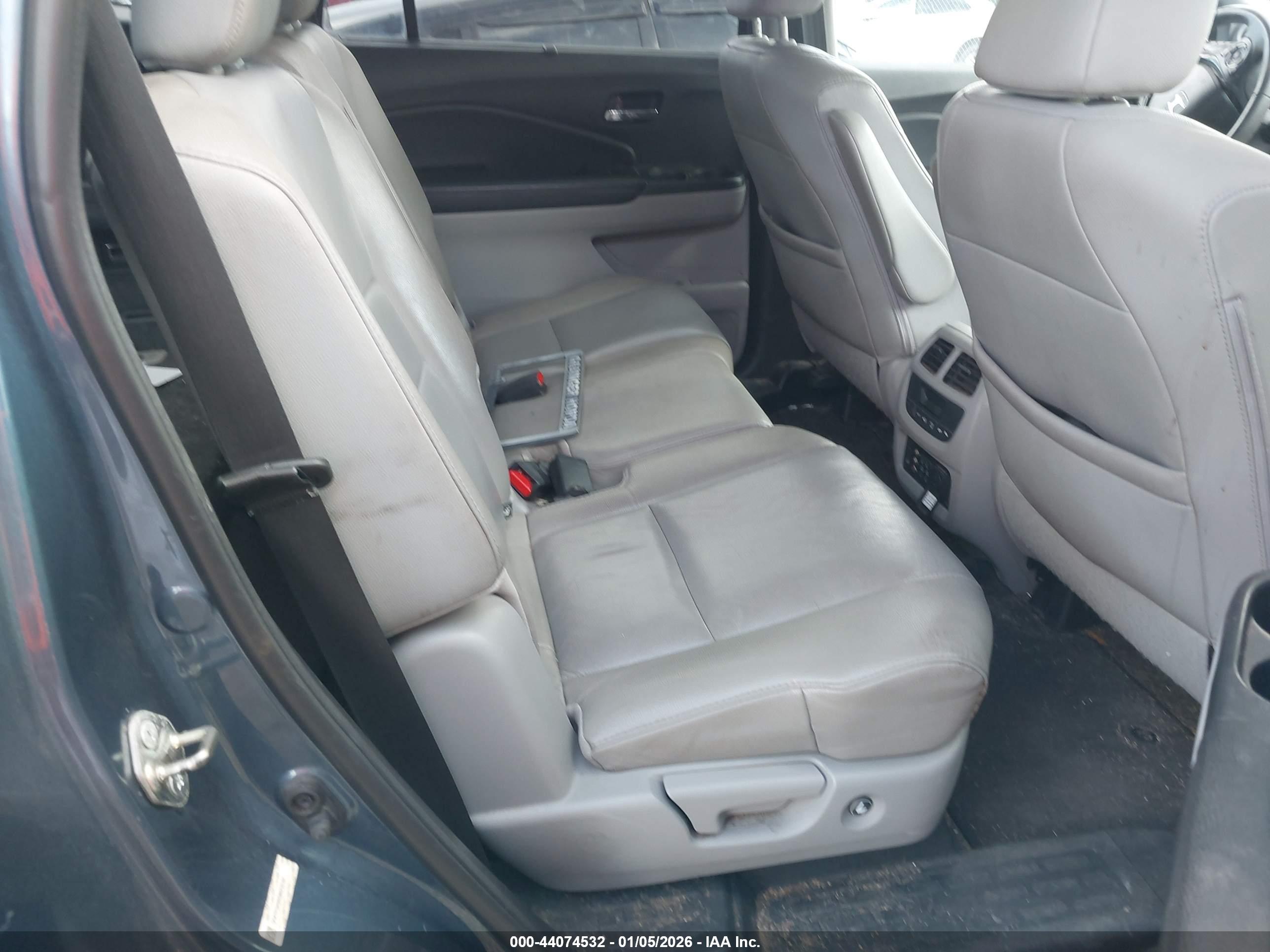HONDA PILOT image 8