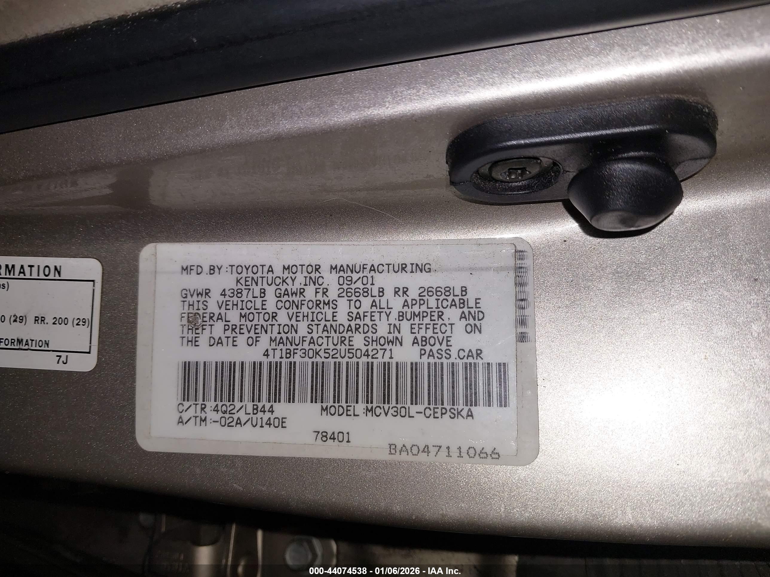 TOYOTA CAMRY image 9