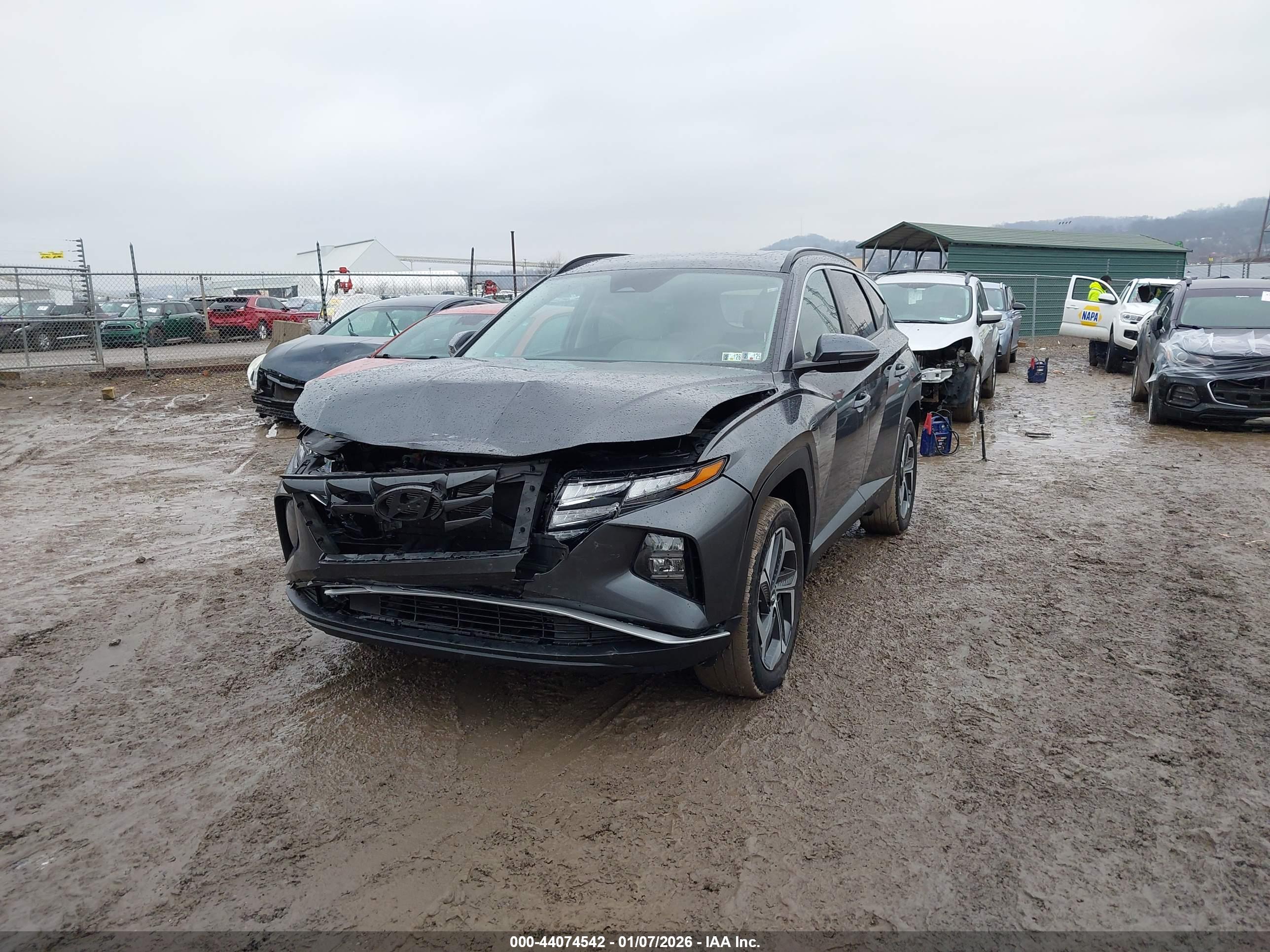 HYUNDAI TUCSON image 2