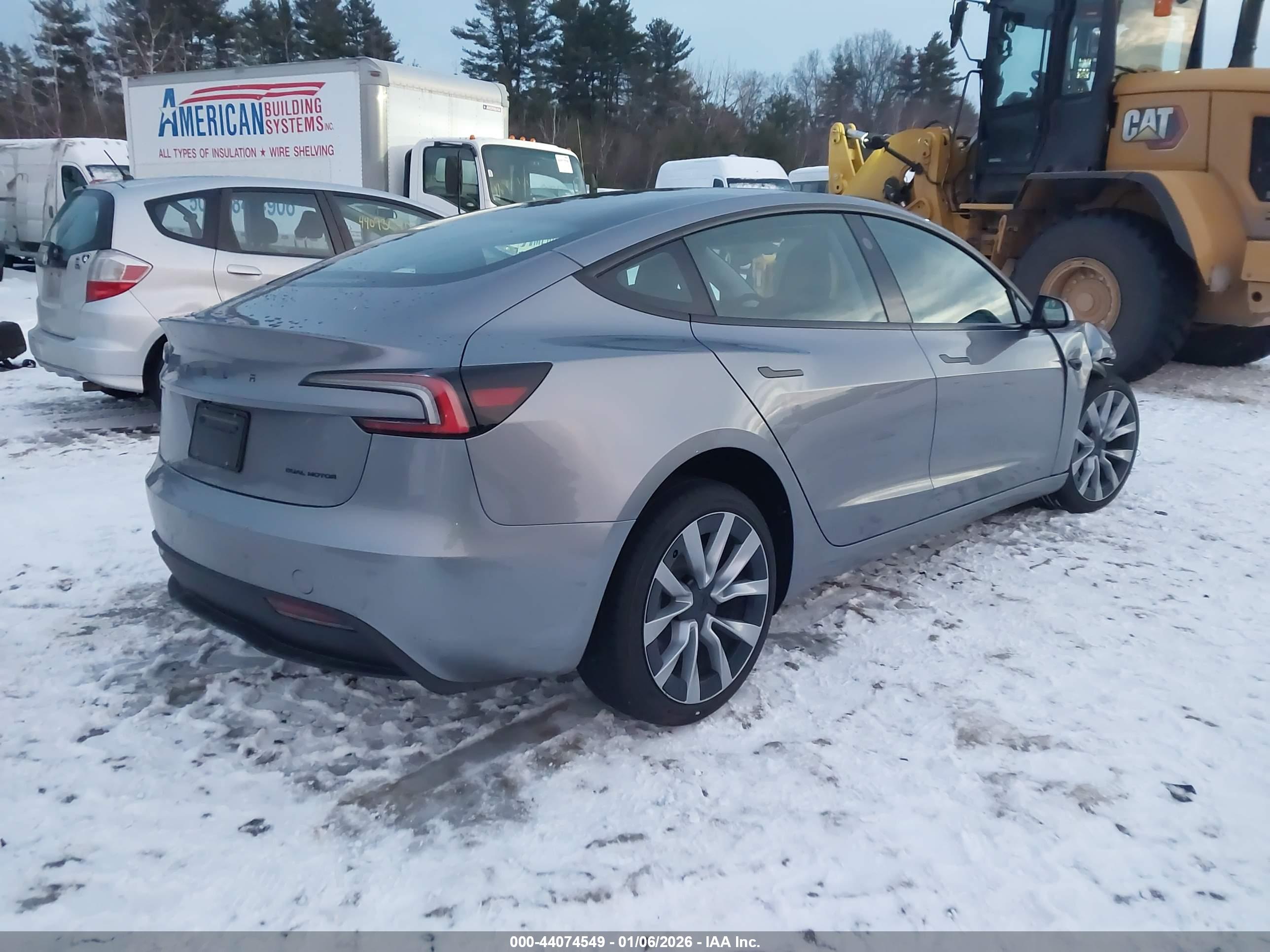TESLA MODEL image 4
