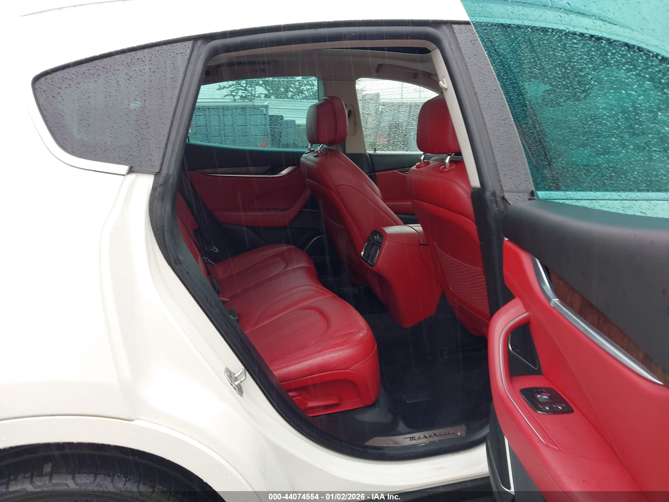 MASERATI LEVANTE image 8