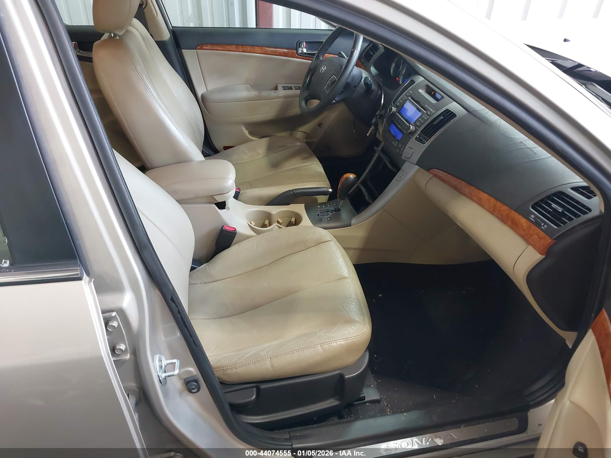 HYUNDAI SONATA image 5