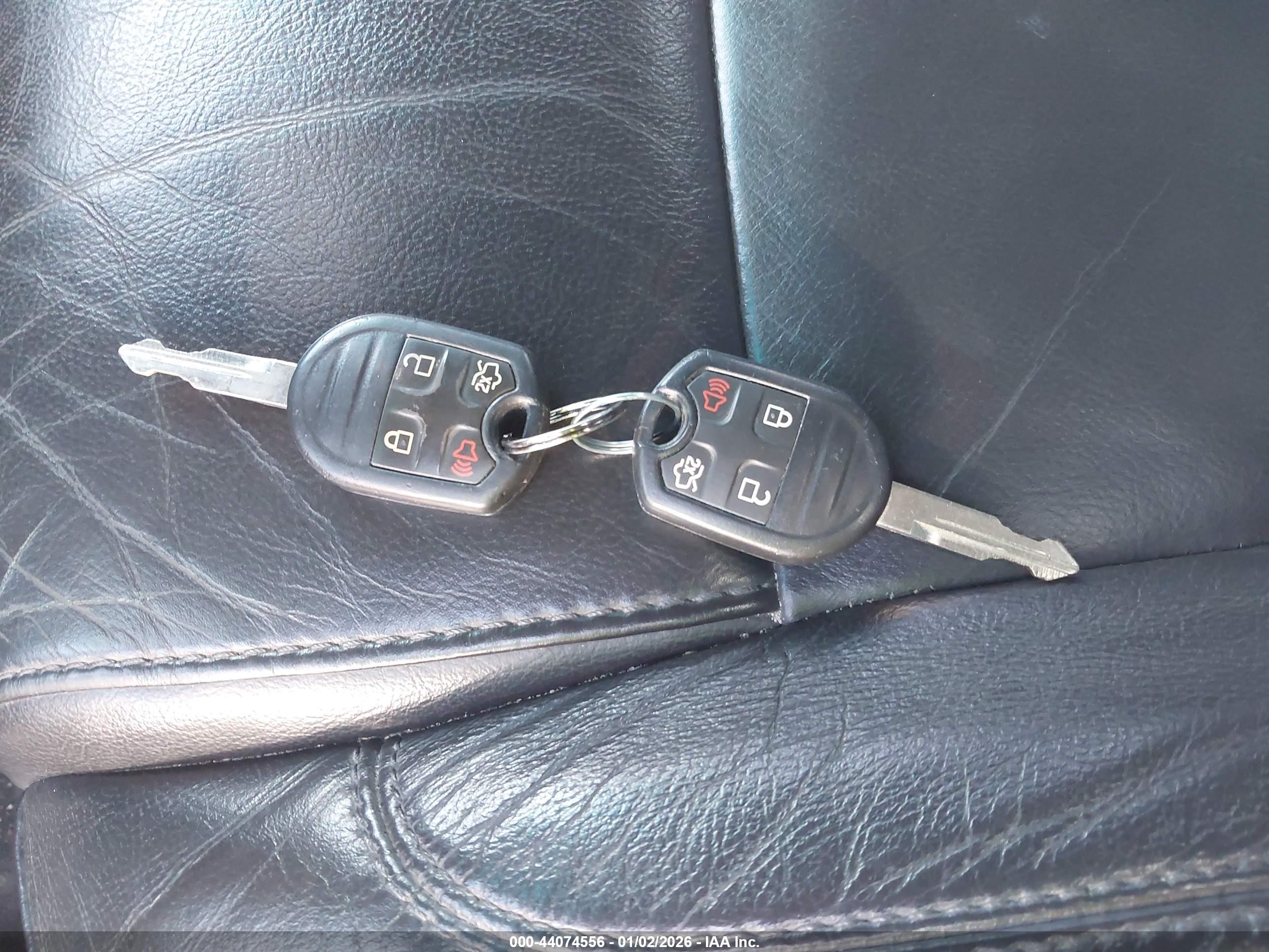 FORD EXPLORER image 11