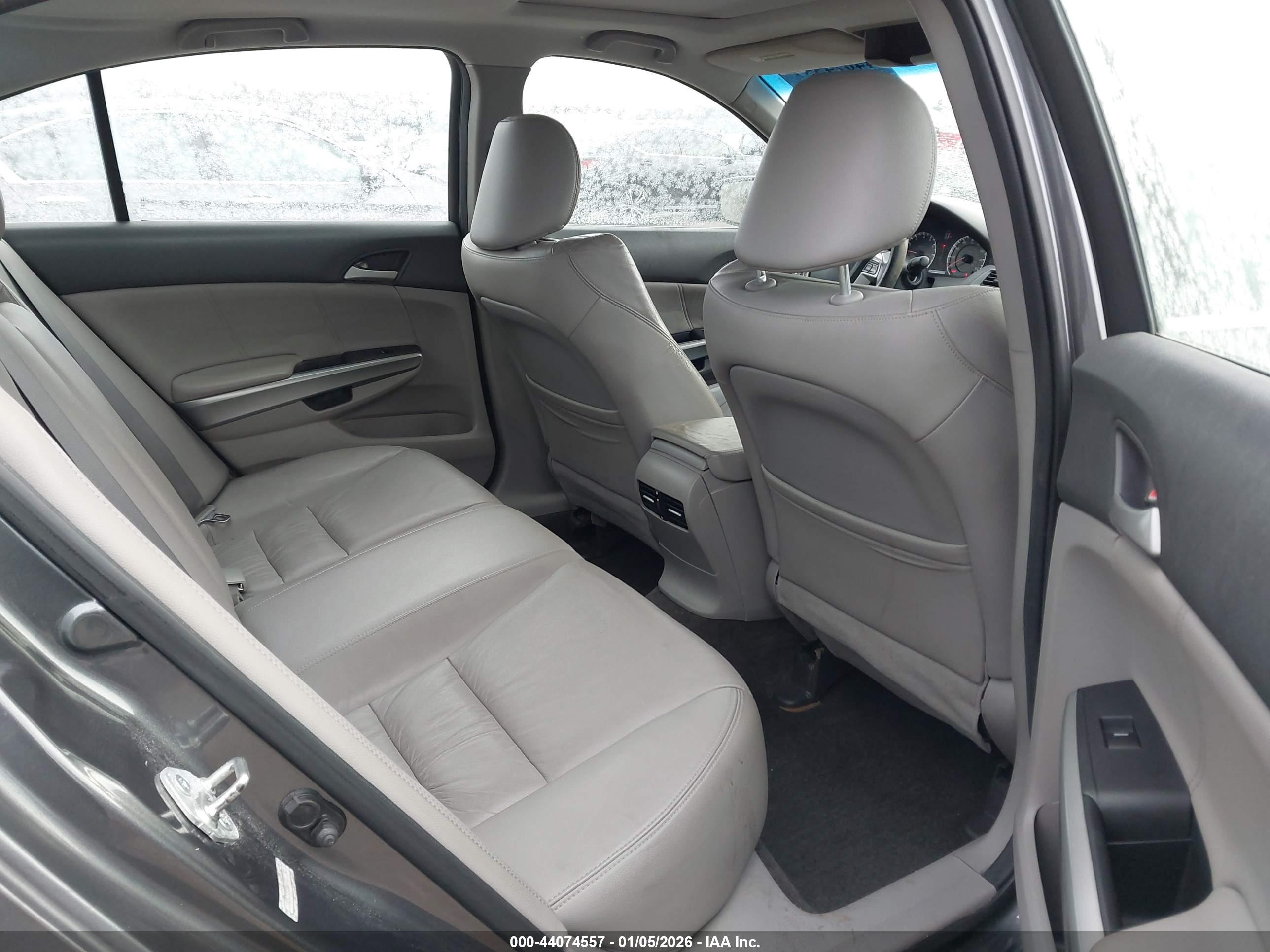 HONDA ACCORD image 8