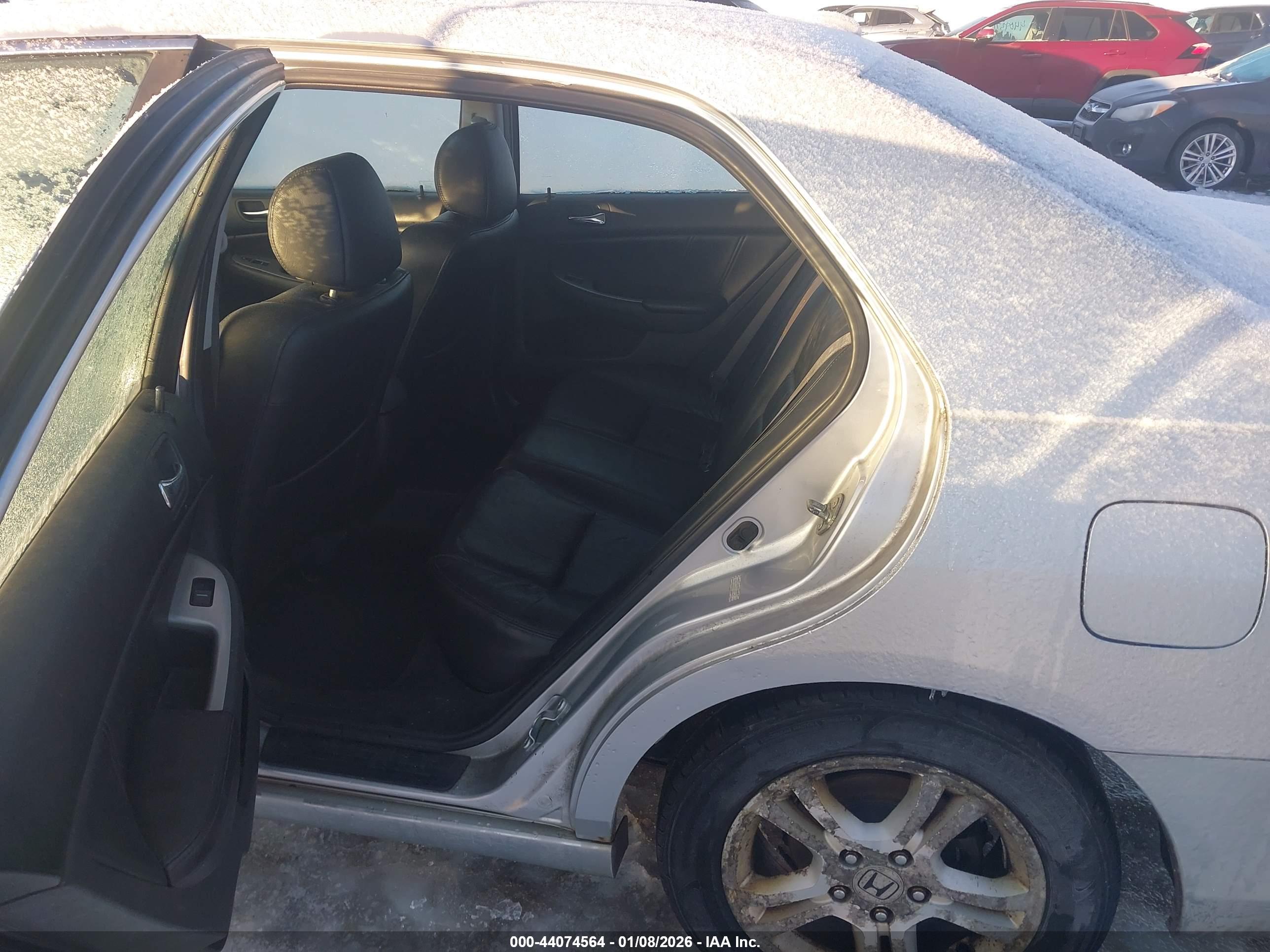 HONDA ACCORD image 8