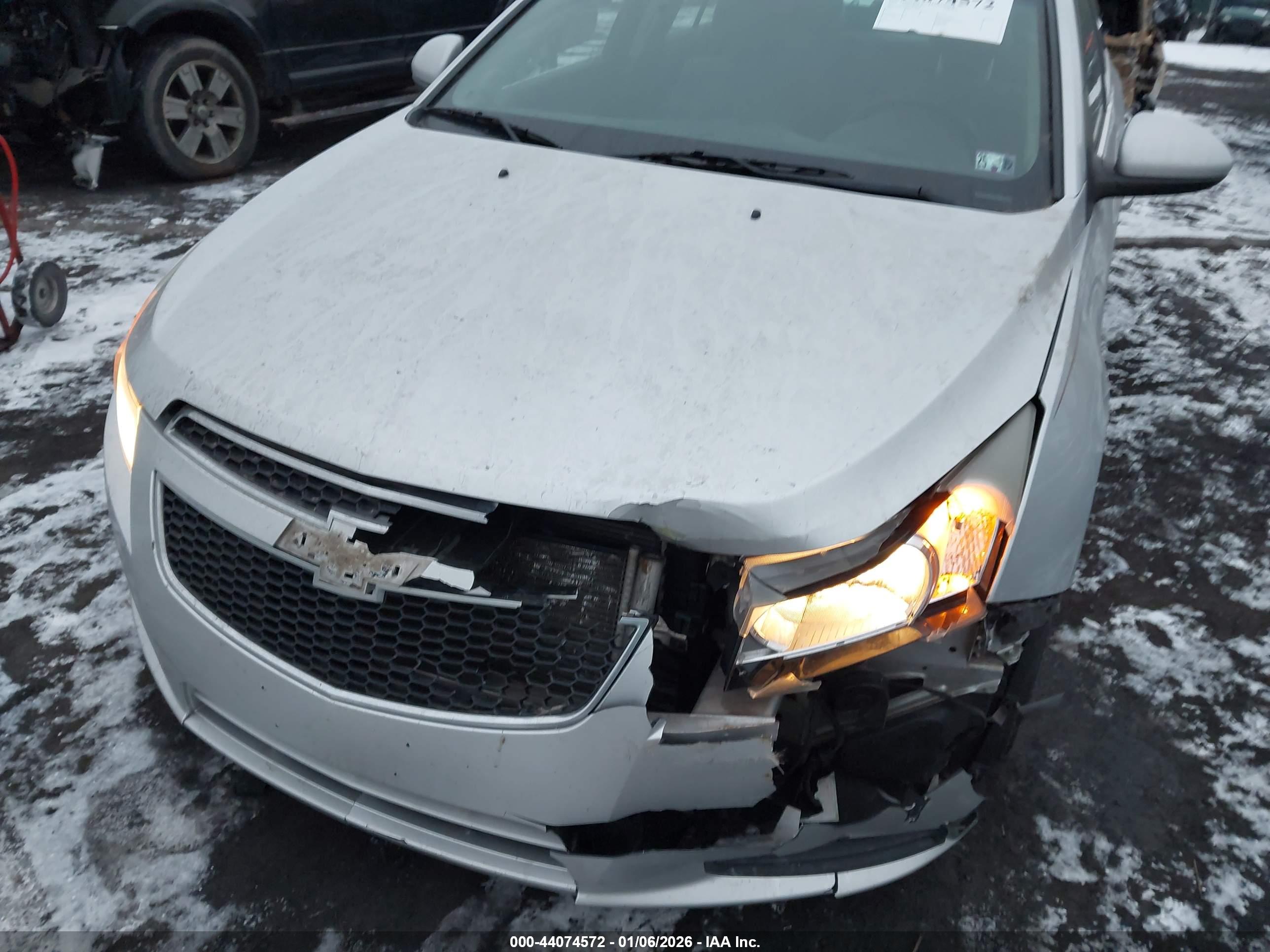 CHEVROLET CRUZE image 6