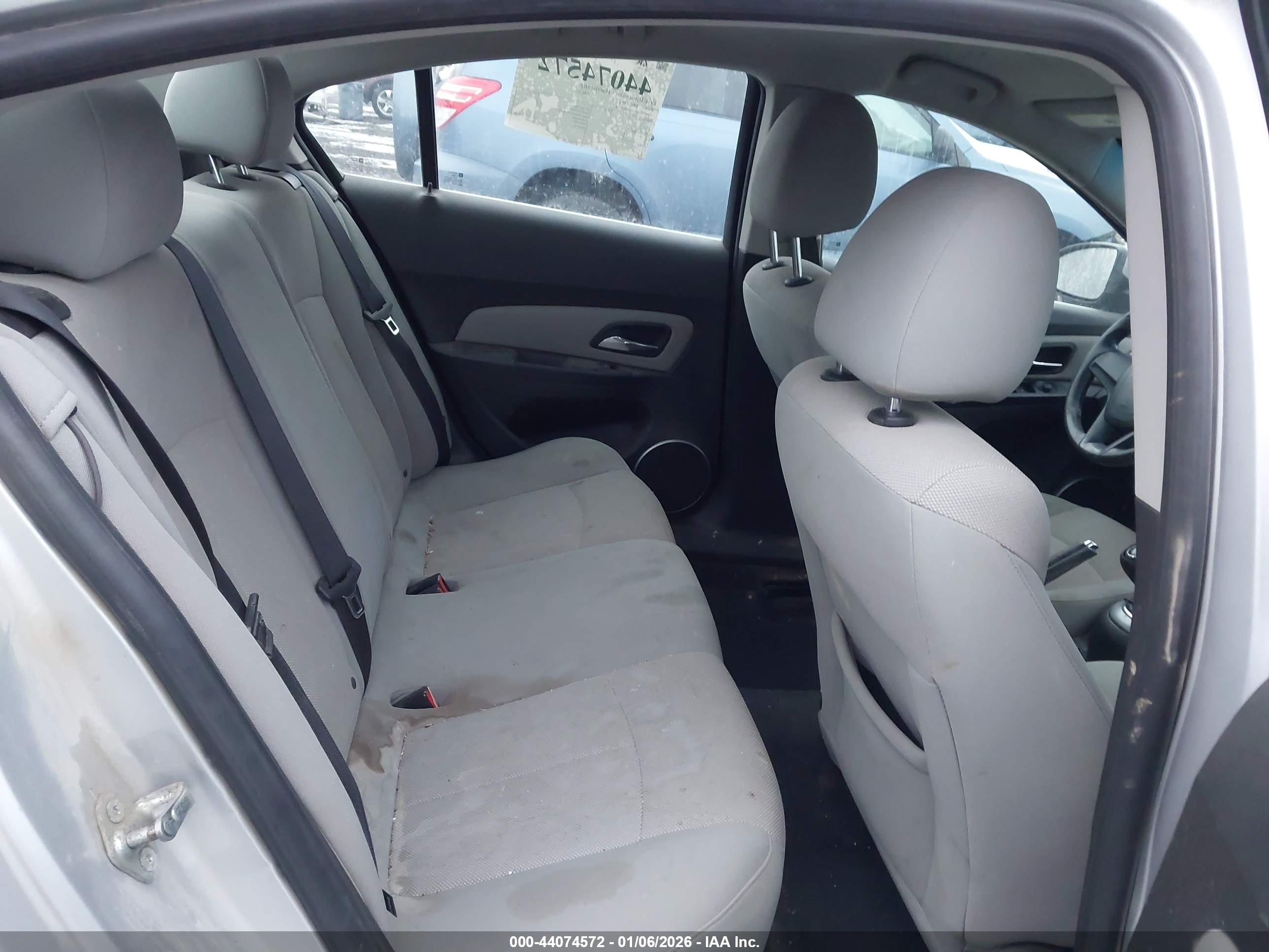 CHEVROLET CRUZE image 8