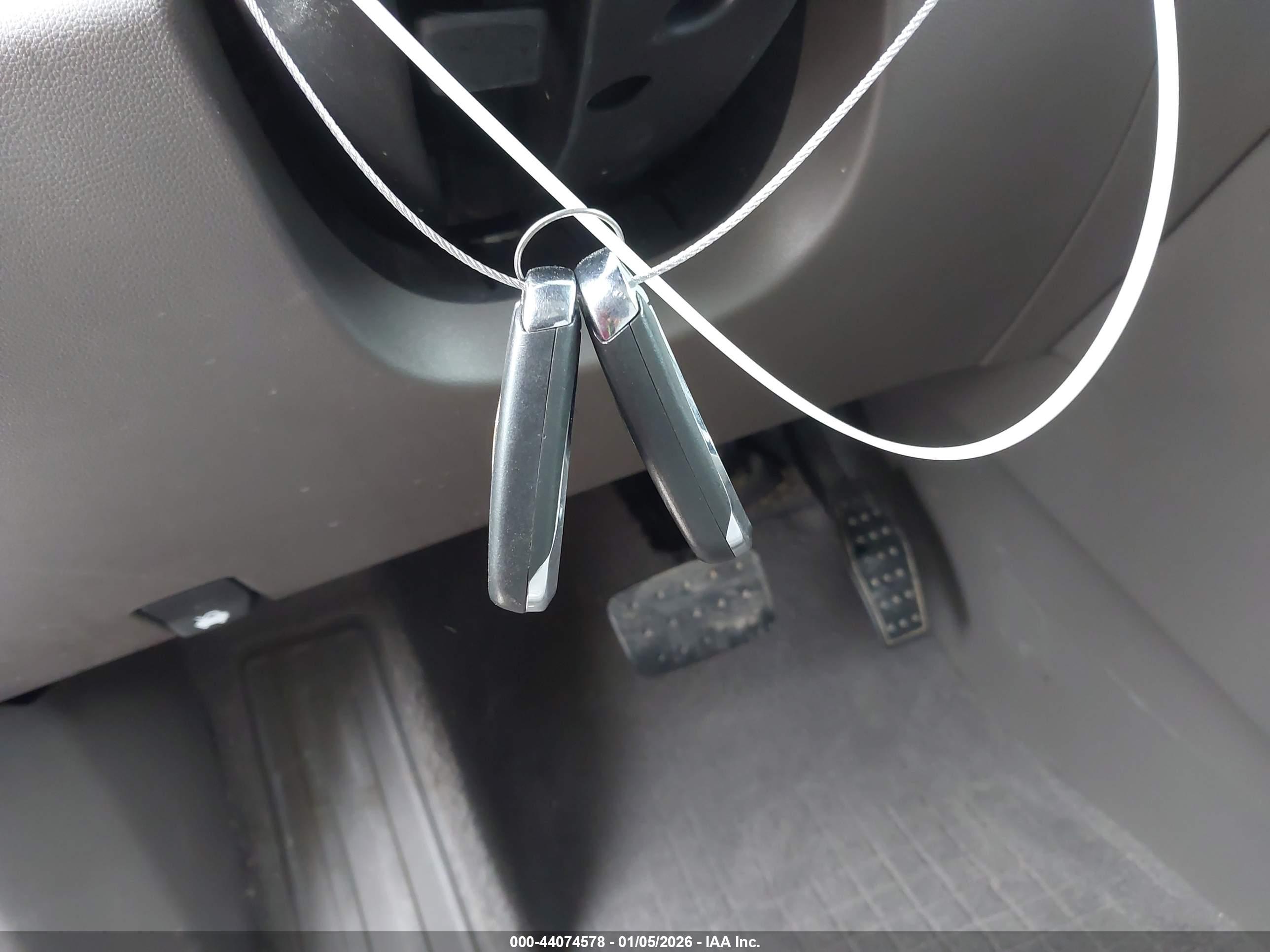 CHEVROLET TRAVERSE image 11