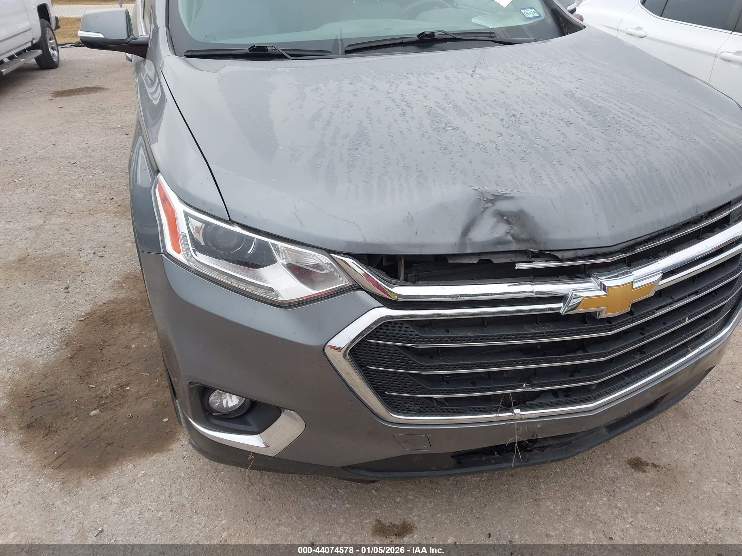 CHEVROLET TRAVERSE image 6