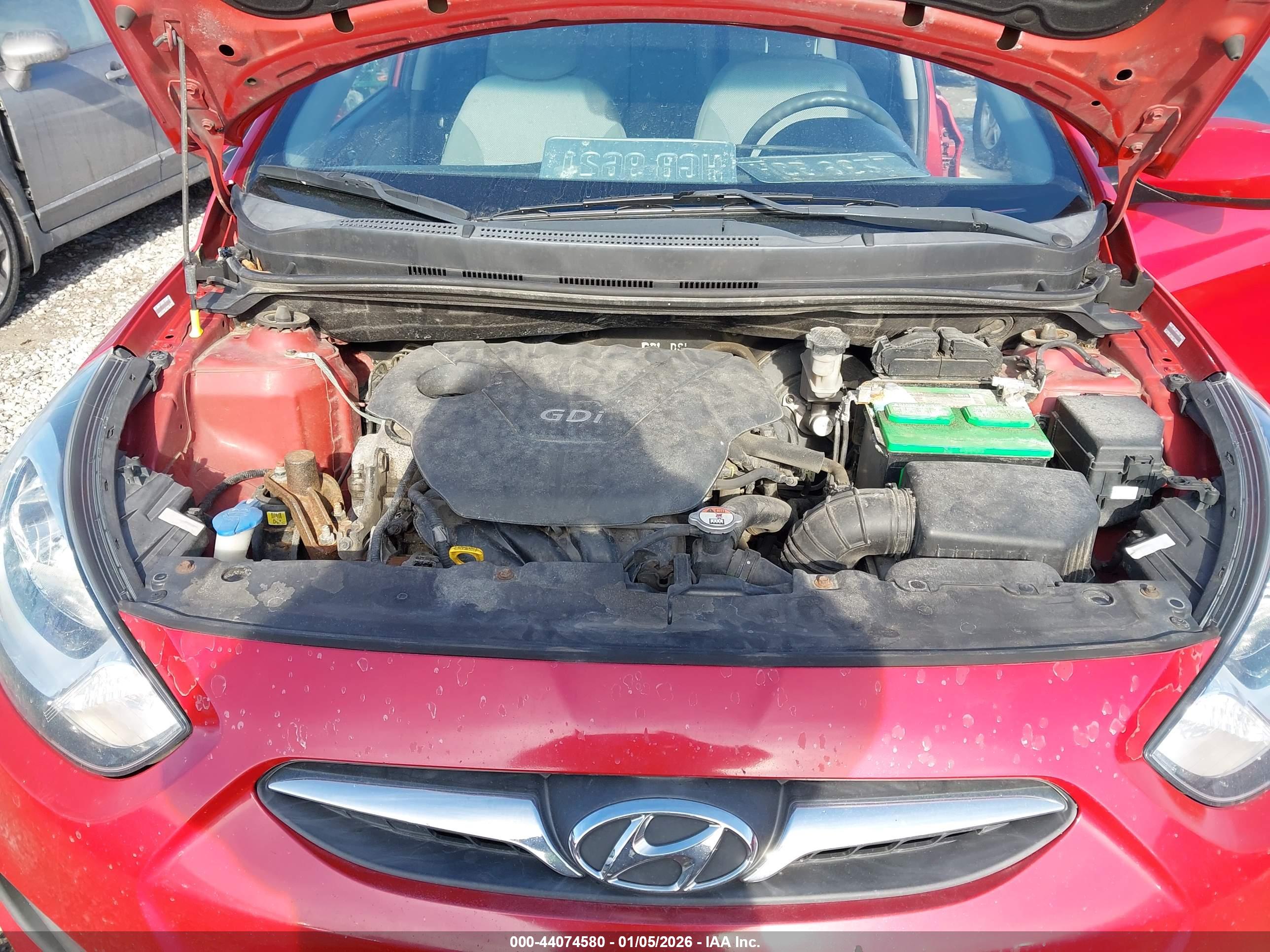 HYUNDAI ACCENT image 10