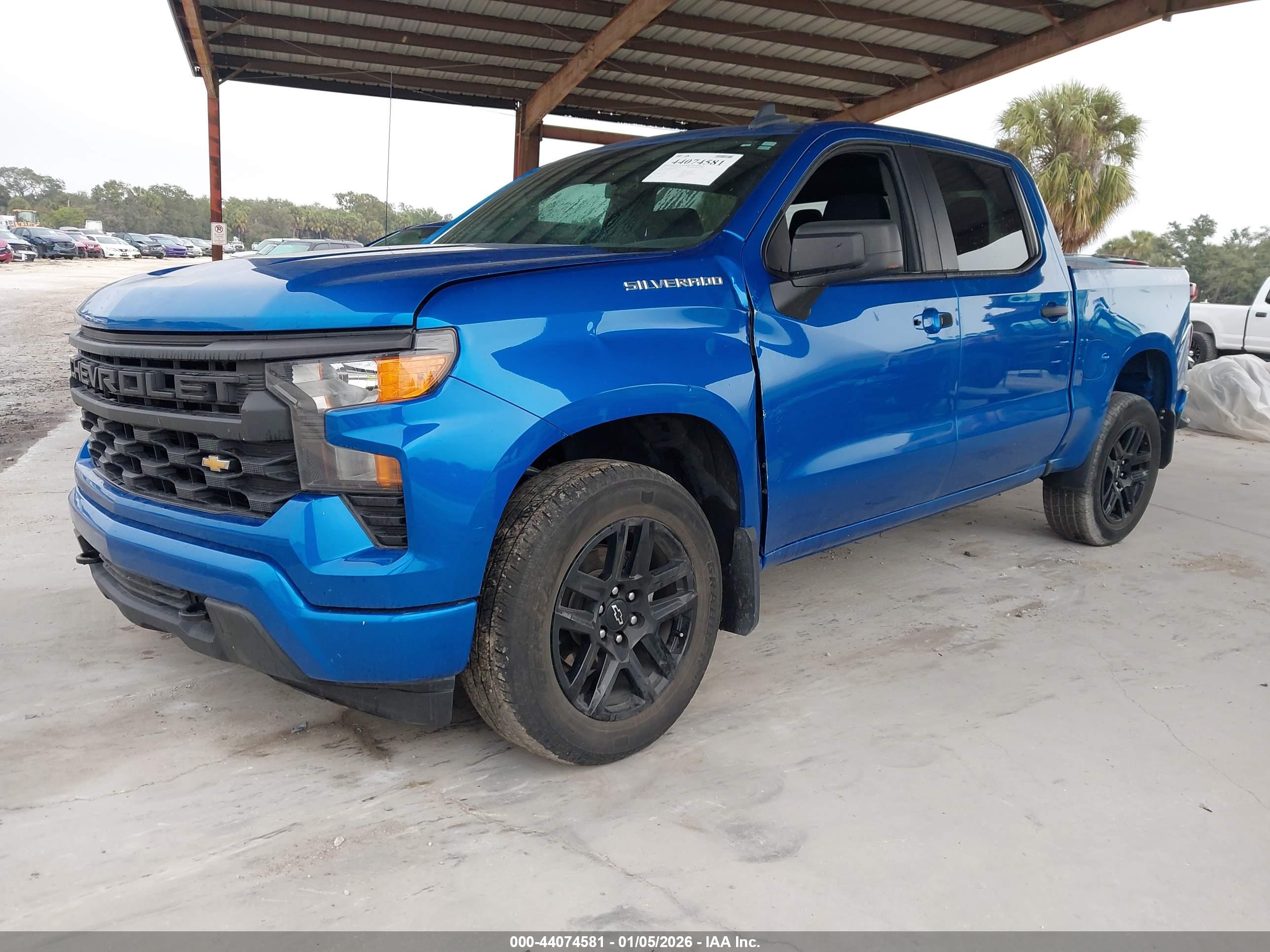 CHEVROLET SILVERADO image 2