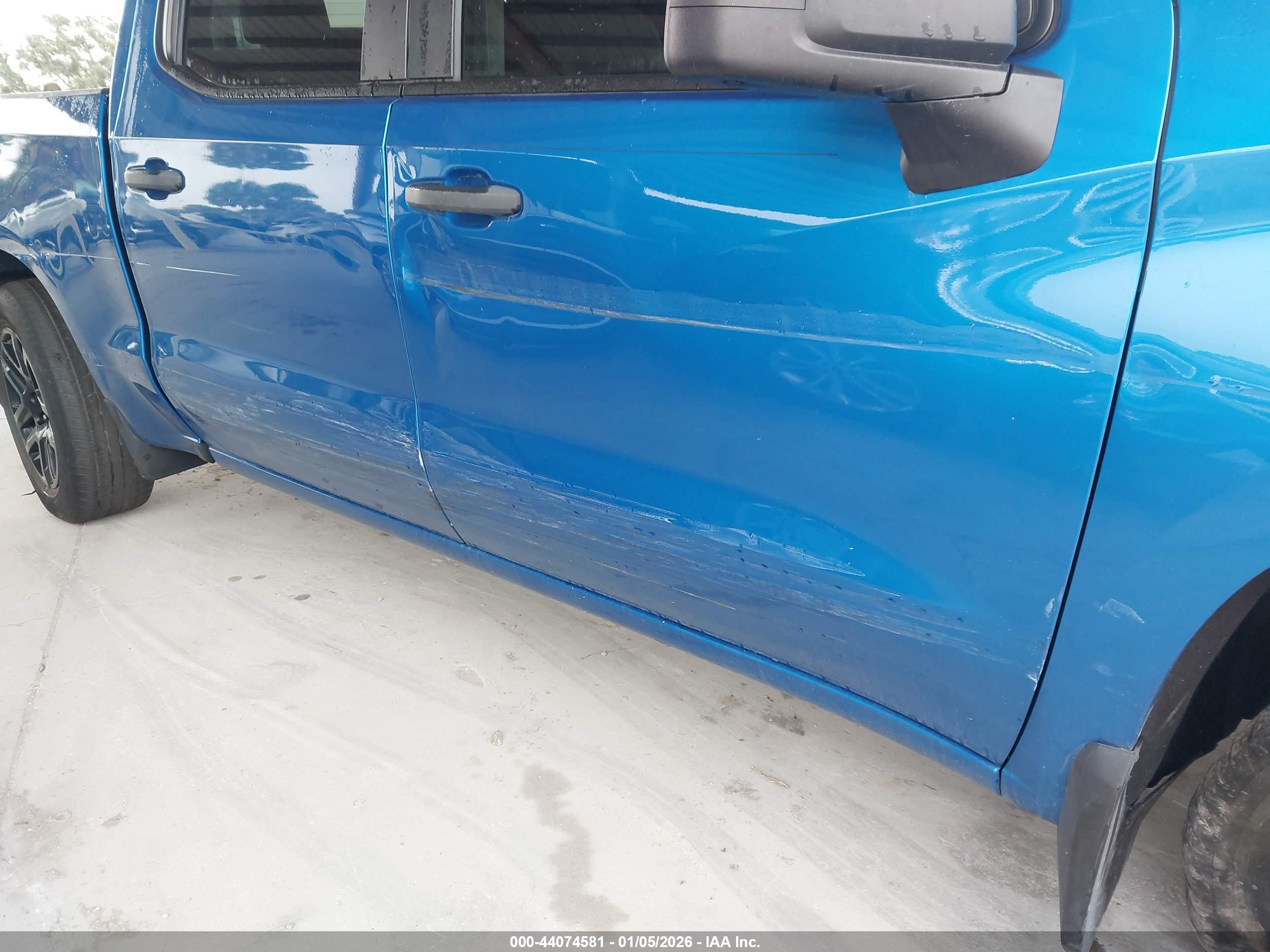 CHEVROLET SILVERADO image 6