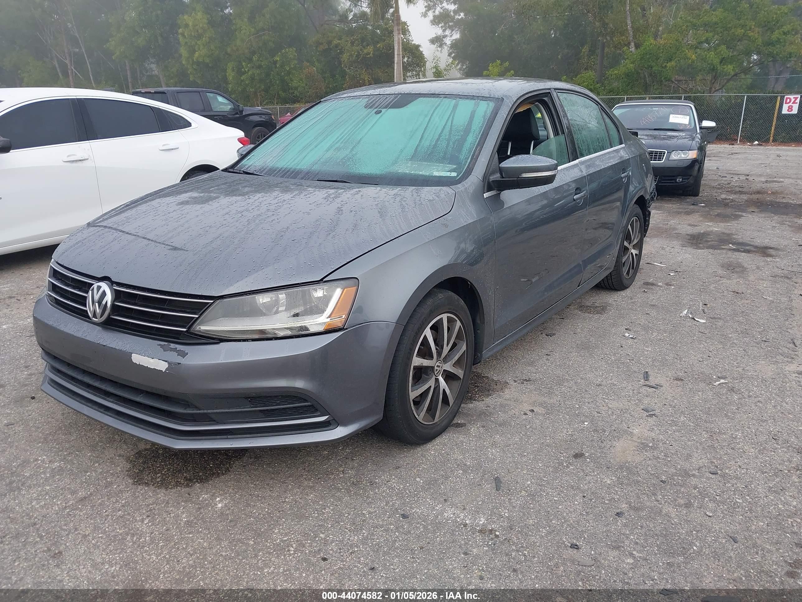 VOLKSWAGEN JETTA image 2